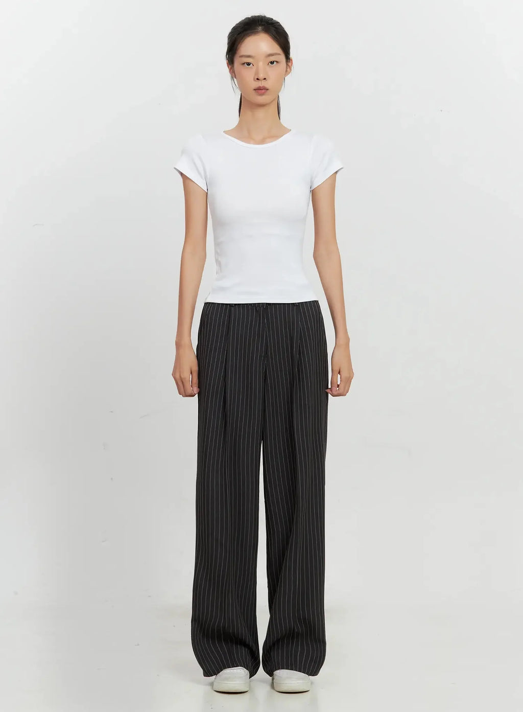 Round Neck Short-Sleeve Top IL528