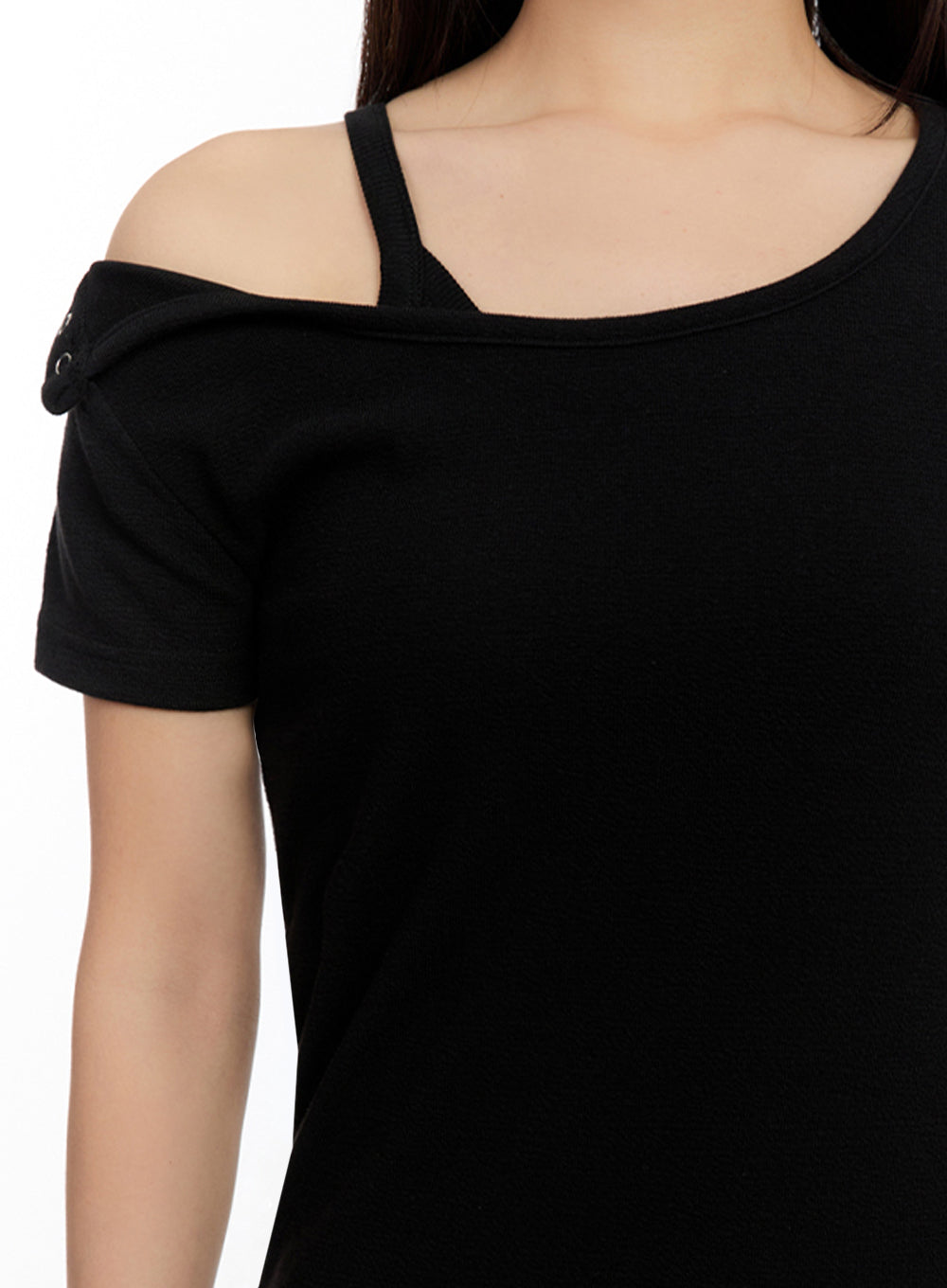 Slim-Fit Buttoned U Neck Top IU509