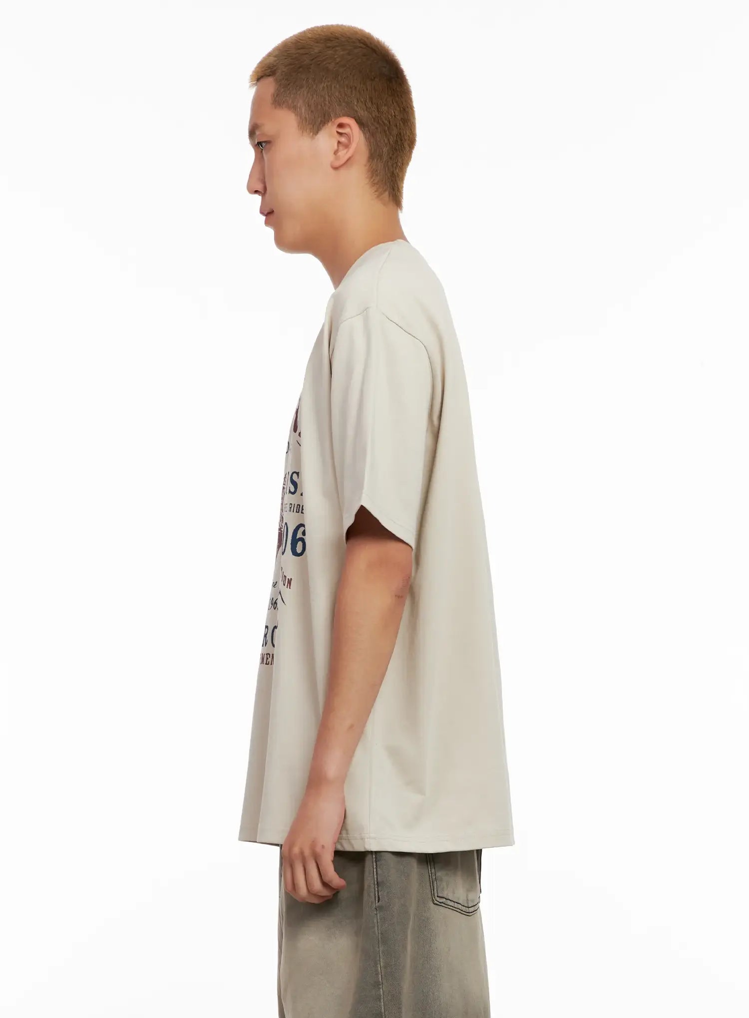 Men's "Vanguard" Graphic Tee IL521