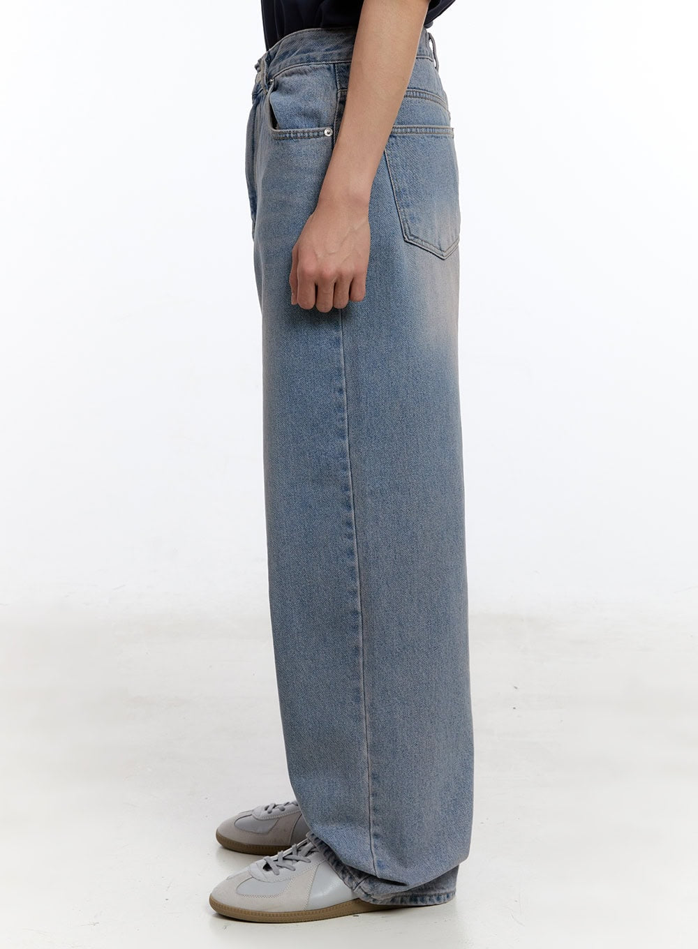 Men's Purple Washed Wide-Leg Jeans IY530