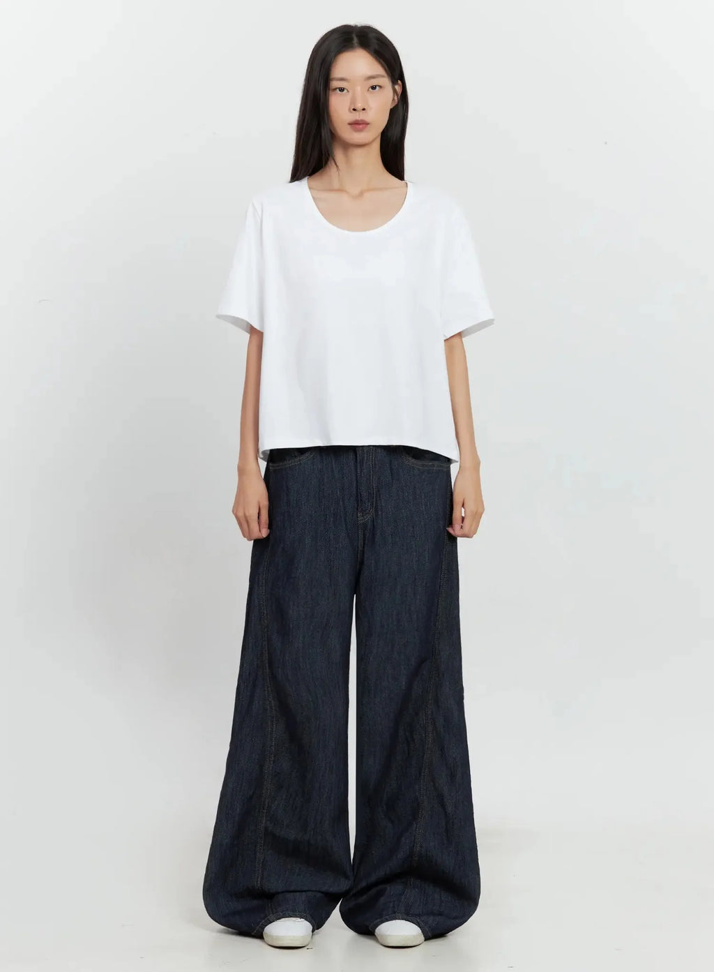 Basic U-Neck T-Shirt IL528