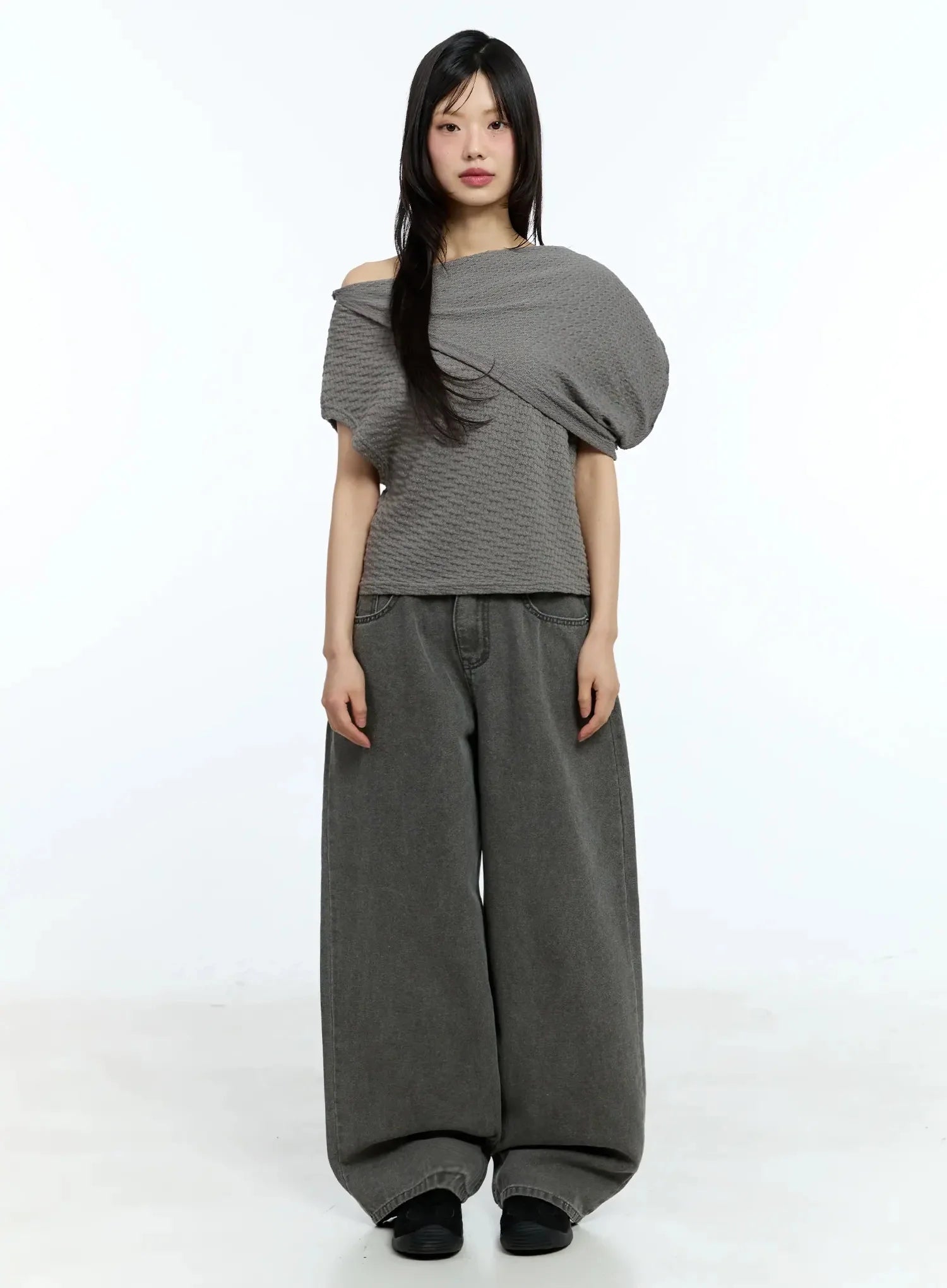 Asymmetric One-Shoulder Loose-Fit Top IU525