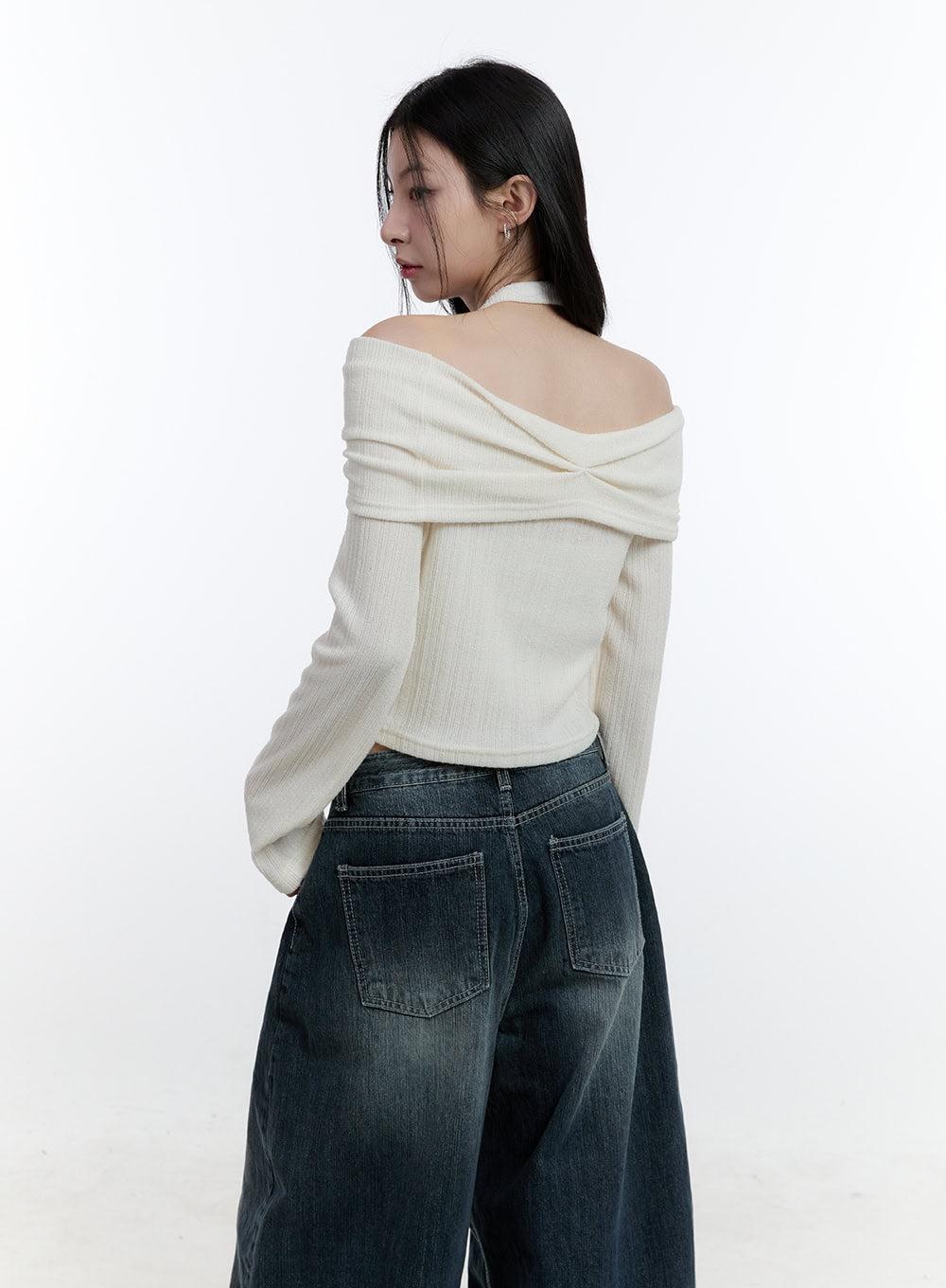 Long-Sleeve Off-Shoulder Halter Crop Top CJ520