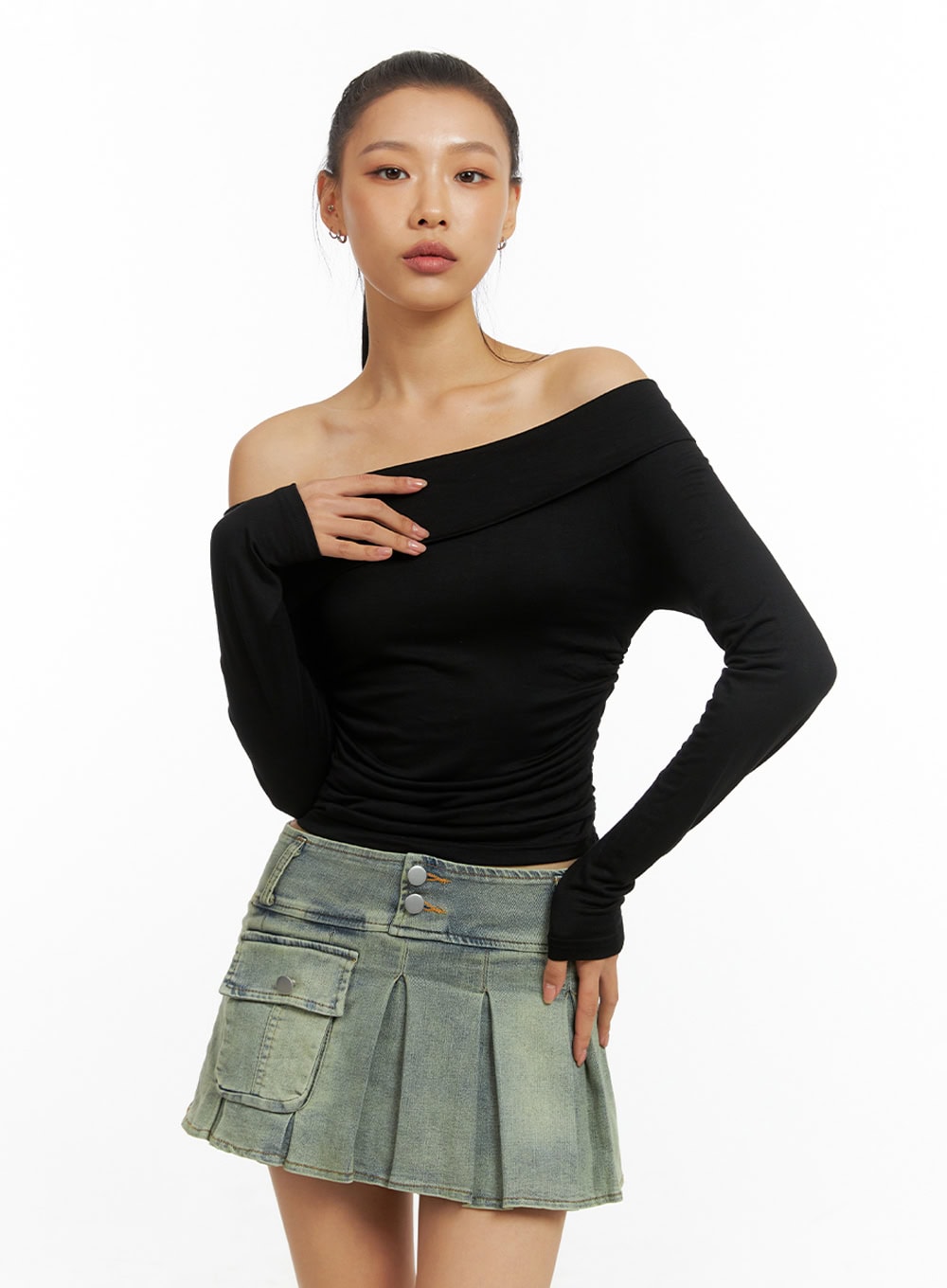 Slim Off-Shoulder Long Sleeve Top IG405