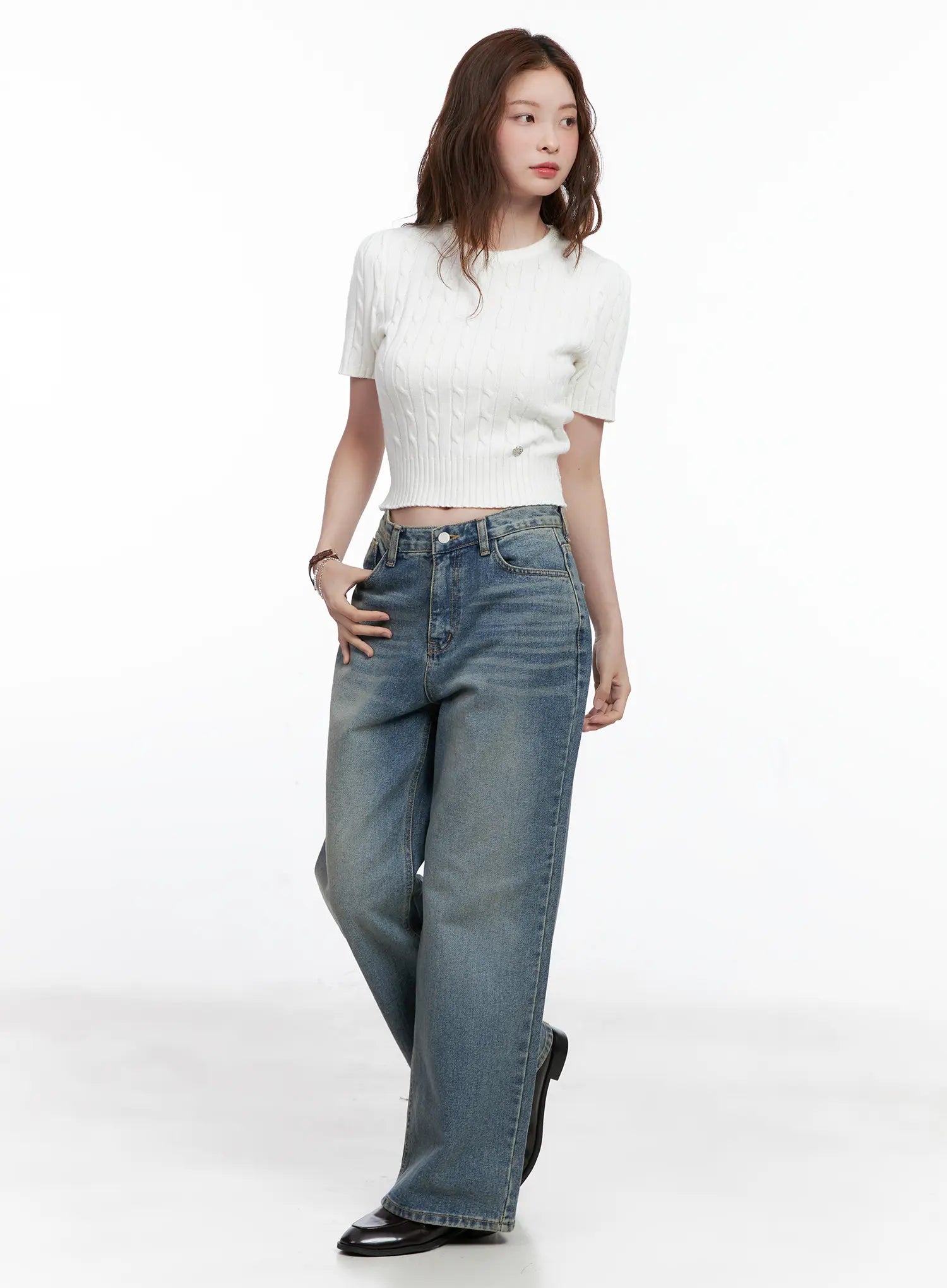 Qu Wide-Leg Vintage Wash Jeans CG521