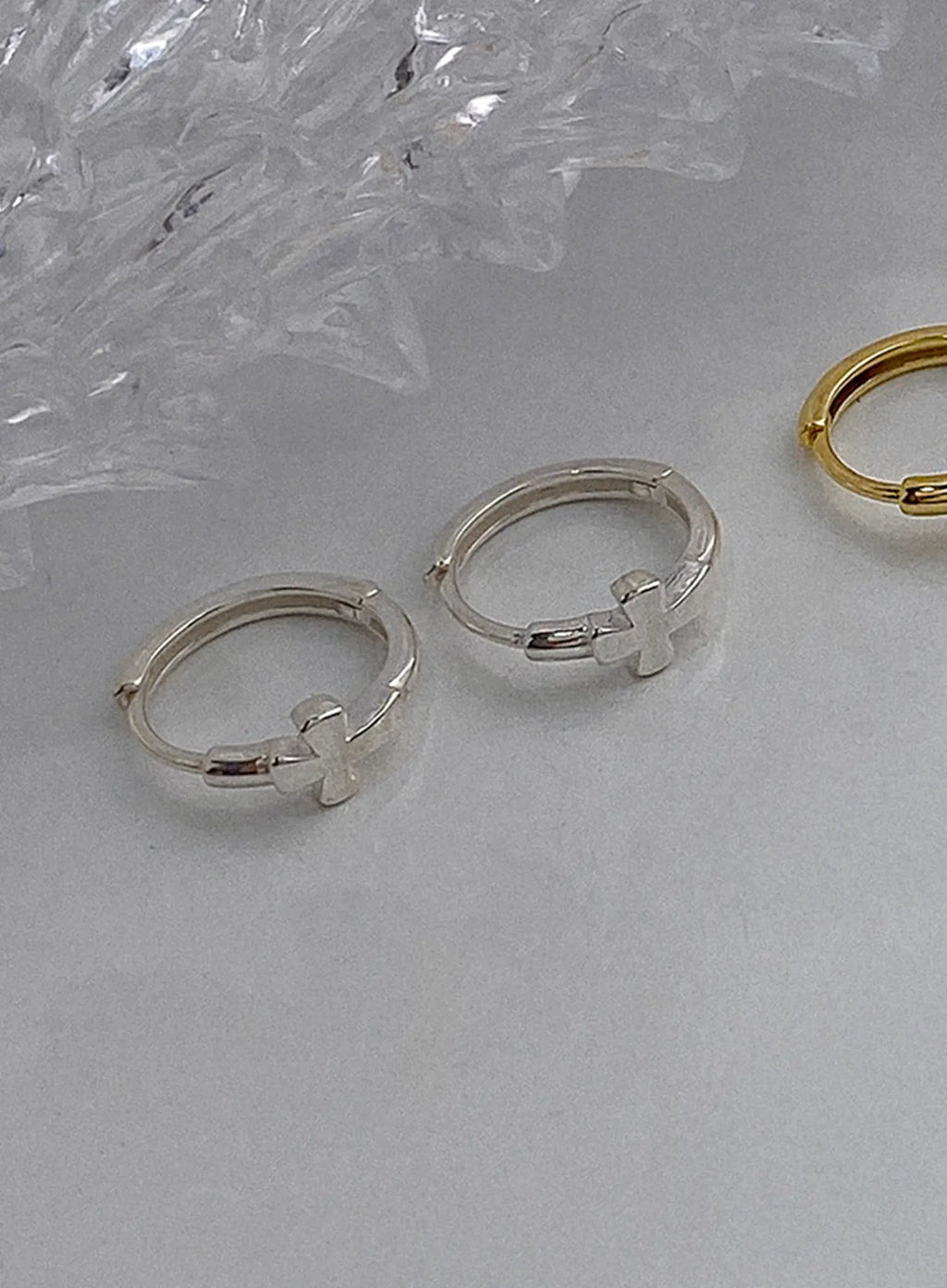 Bishop Cross Snap Earrings IU506