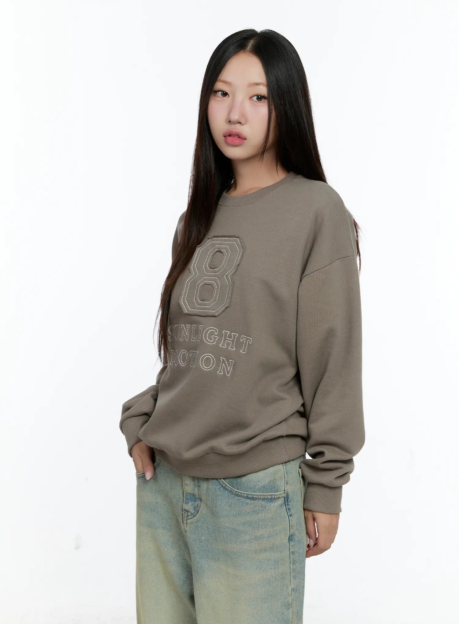 Embroidered Graphic Oversized Sweatshirt CS518