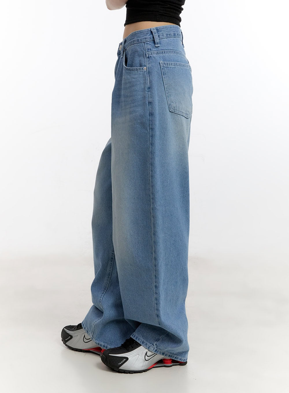 Zinnia Wide-Leg Jeans CA508