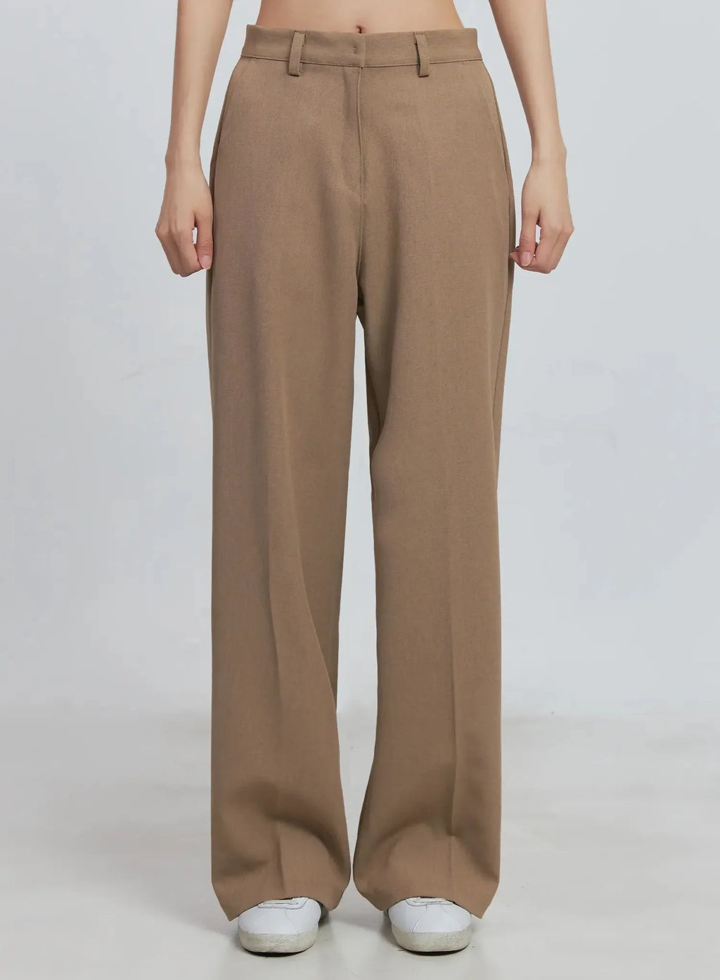 Classic Wide-Fit Slacks (Beige) IU512