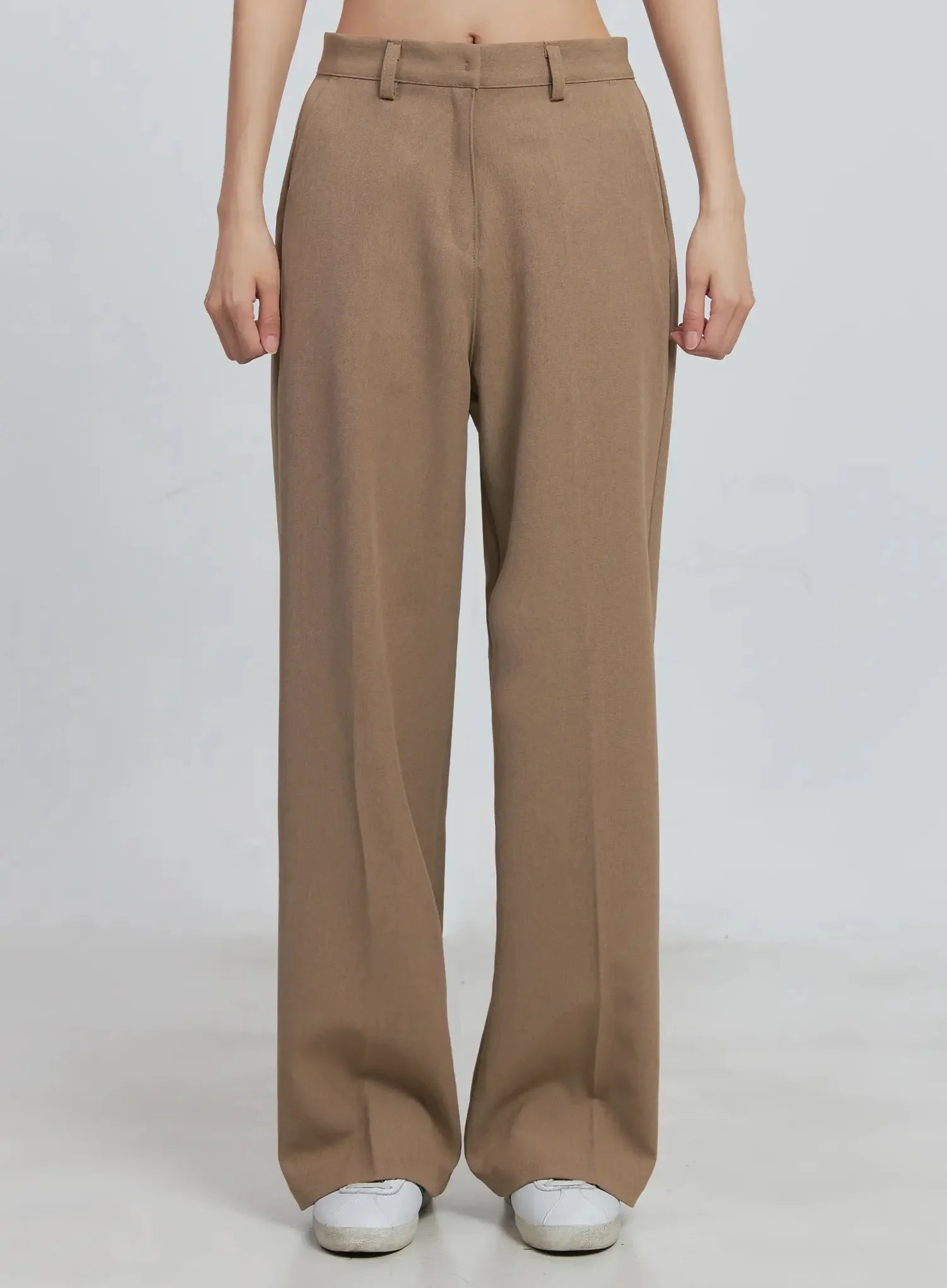 Classic Wide-Fit Slacks (Beige) IU512