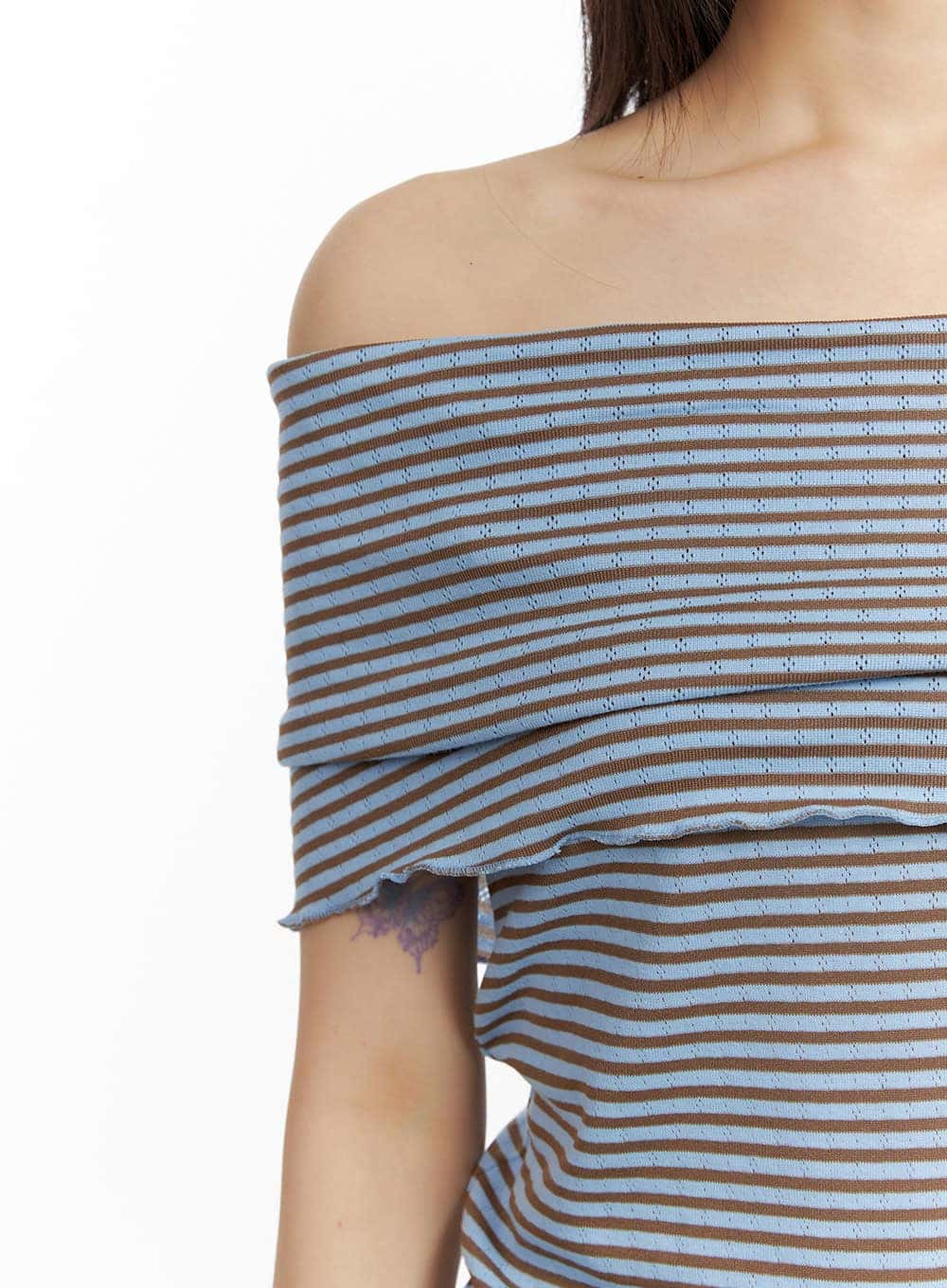 Stripe Off-Shoulder Tee CY428