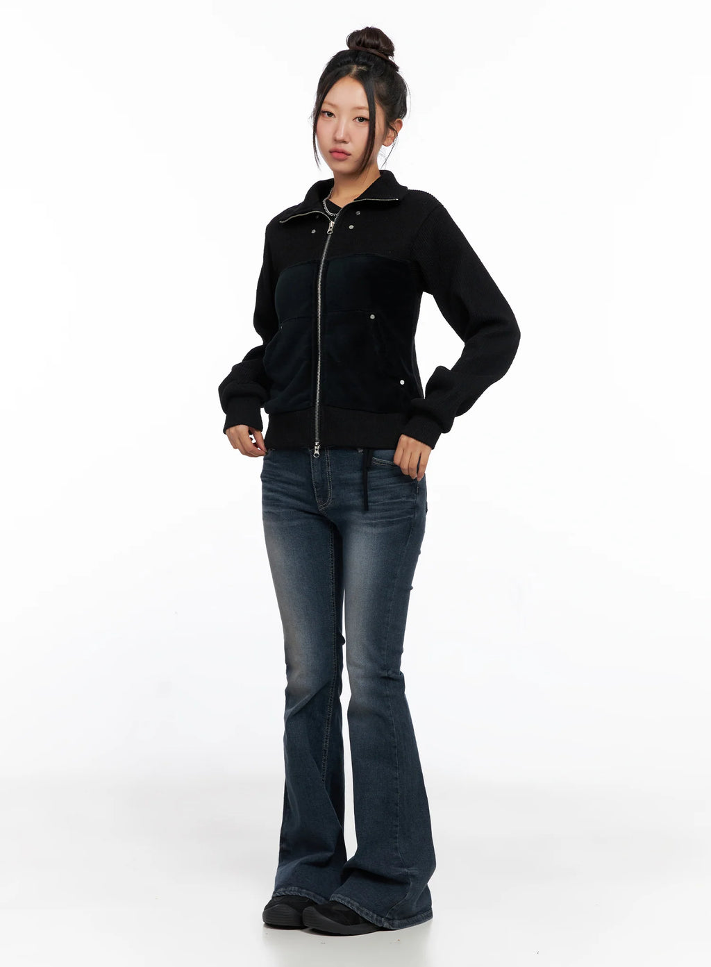 Melina Low-Rise Flare Jeans CO514