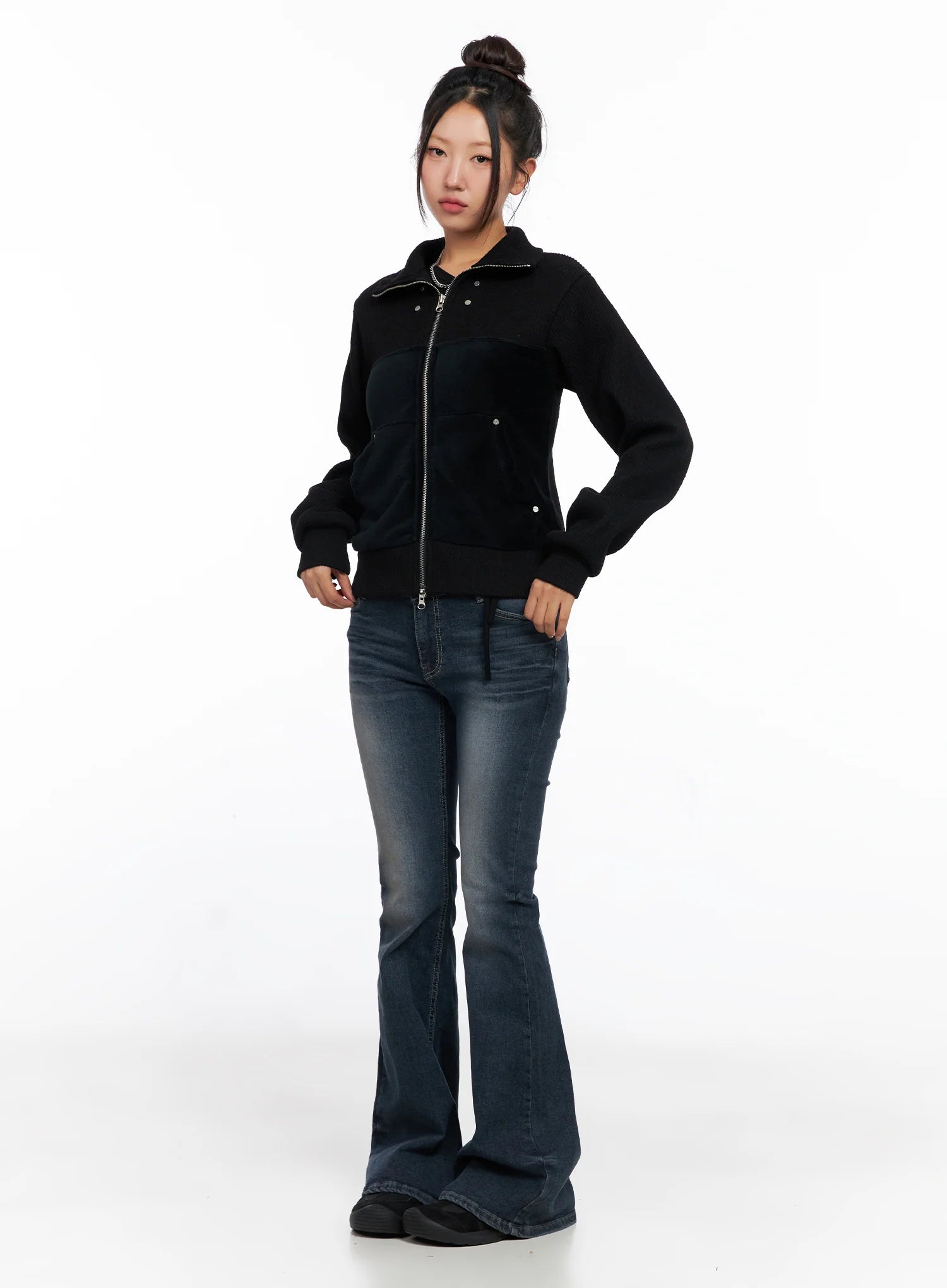 Melina Low-Rise Flare Jeans CO514