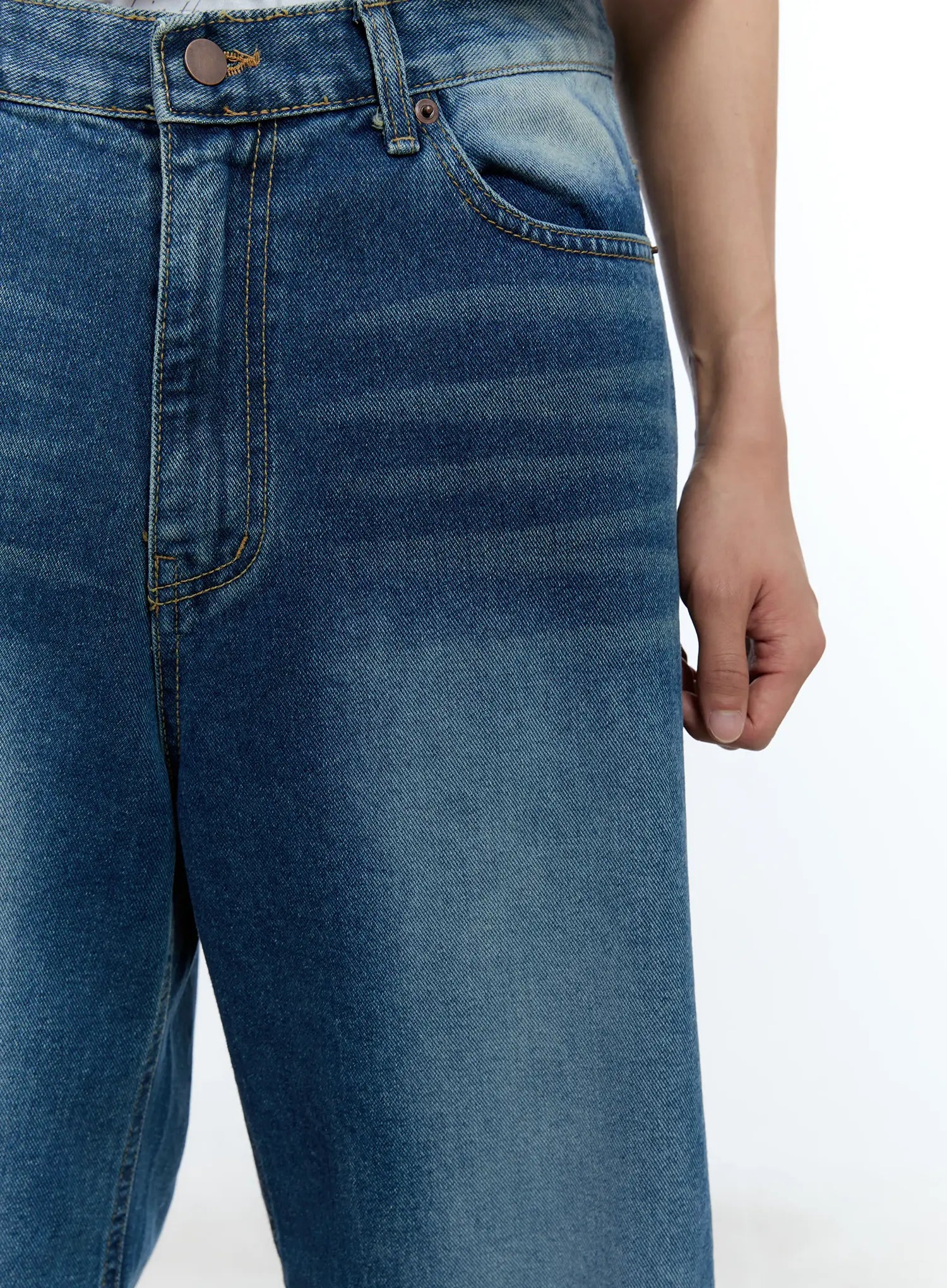 Men's Distressed Wide-Leg Denim Jeans IL515