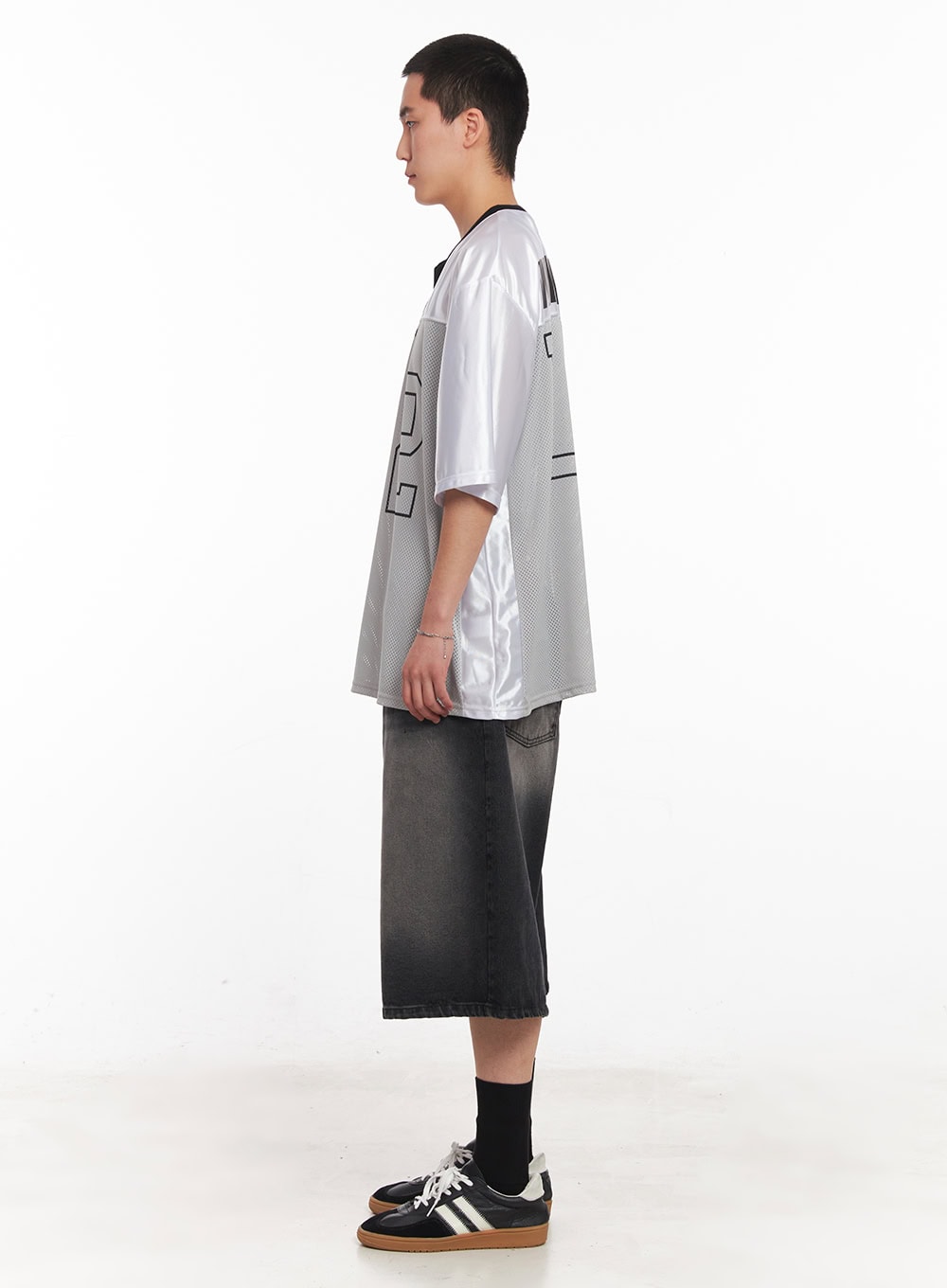 Men's Mesh V-Neck Graphic Tee IY505