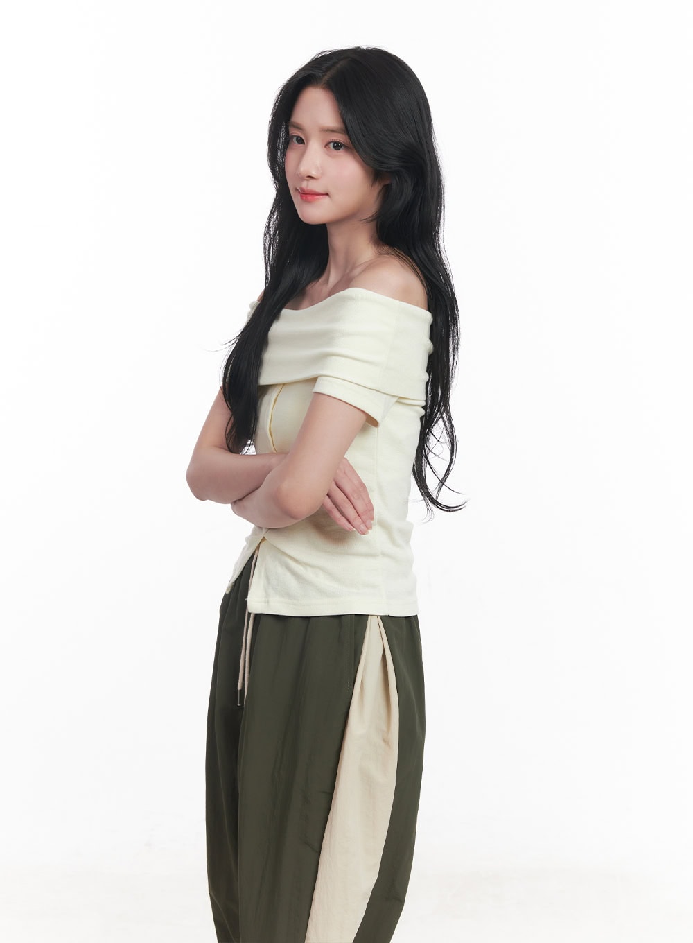 Buttoned Slit Off-Shoulder Crop Top CY526