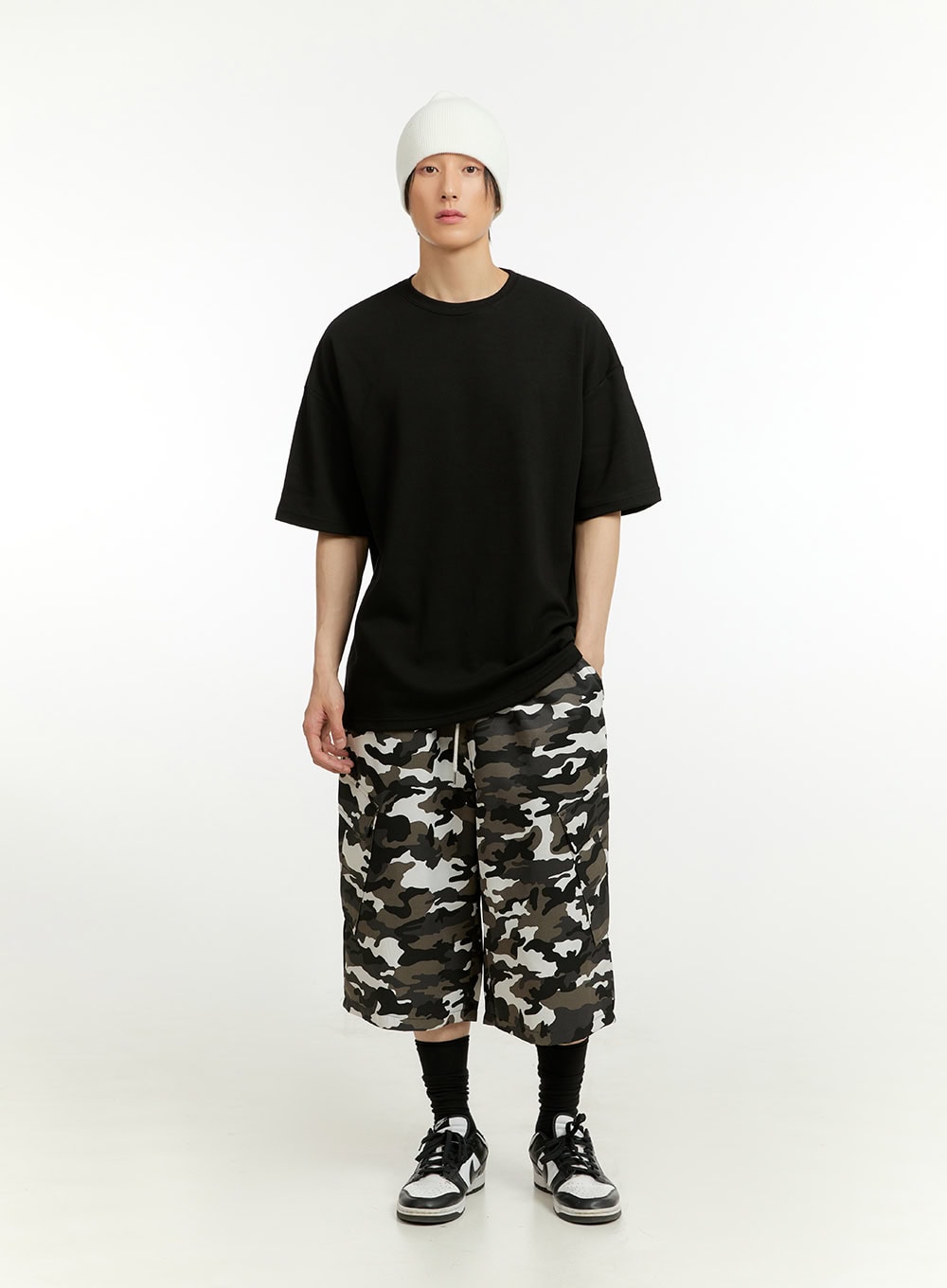 Men's Oversize Round Neck T-Shirt (Black) IL418