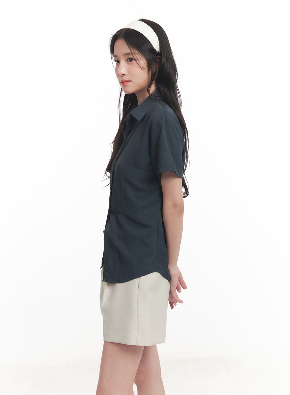 Slim-Fit Buttoned Half-Sleeve Shirt CA510