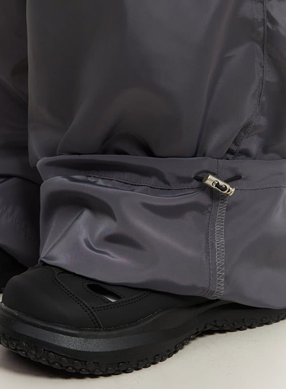 Pintuck Wide-Leg Windbreaker Trackpants IA517