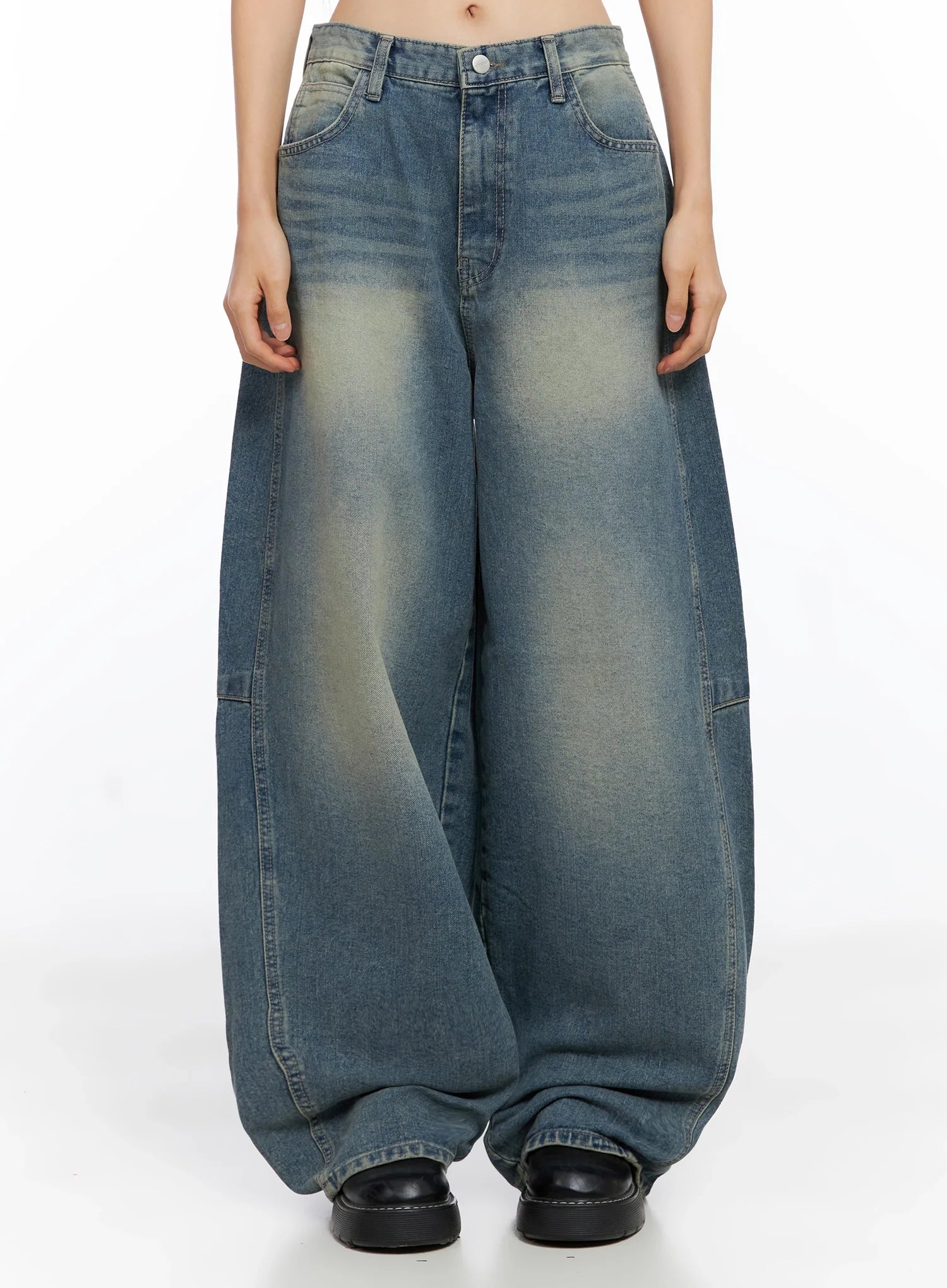 Lowfell Balloon Wide Denim Jeans CO517