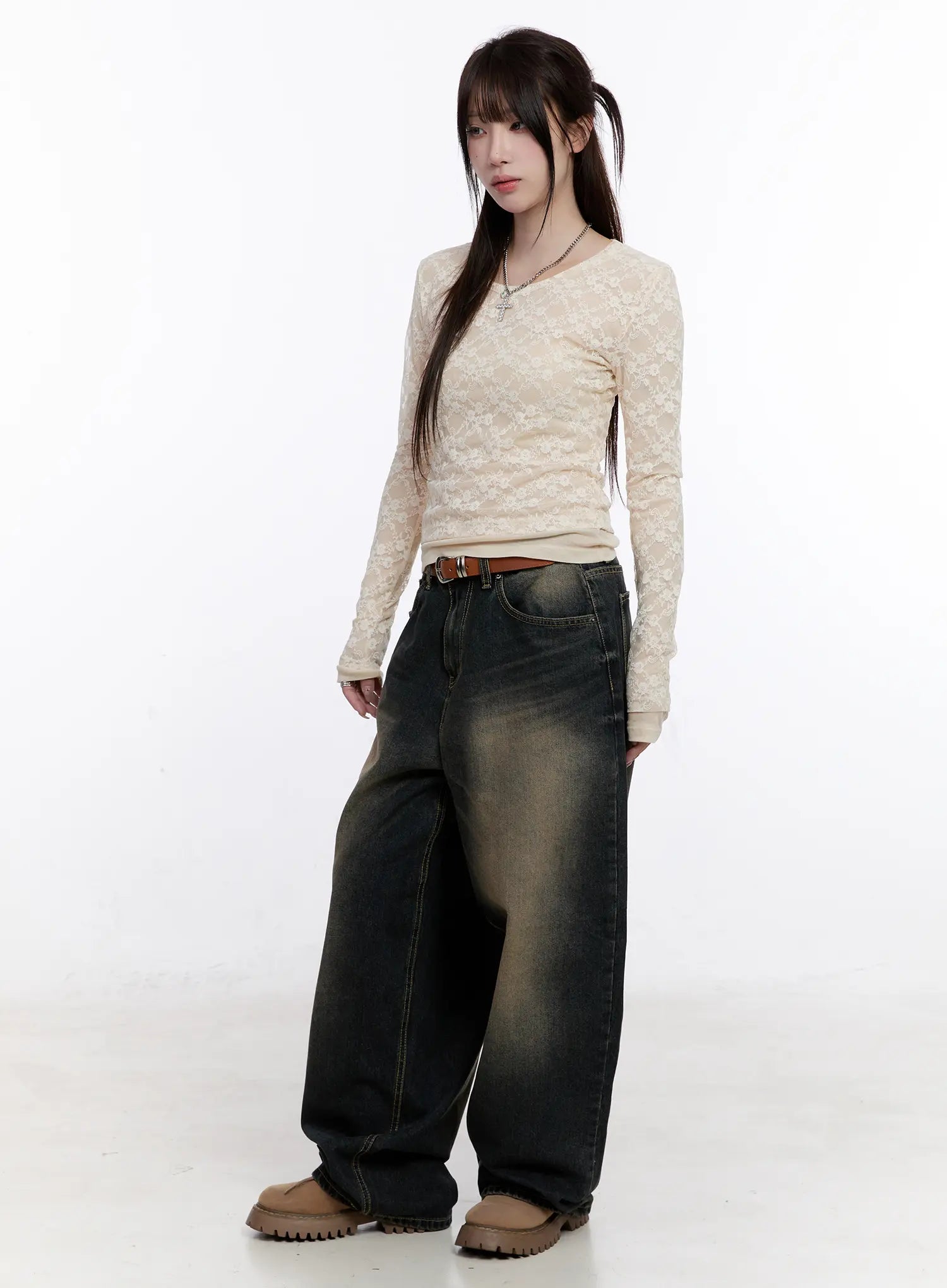 Floral Lace Slim-Fit Long Sleeve Top CO501