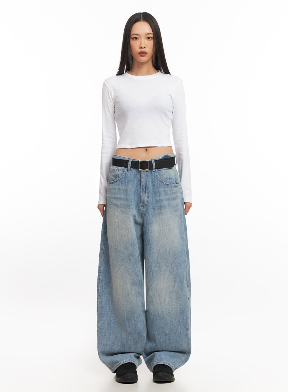 Slim-Fit Long-Sleeve Crop Top IA504