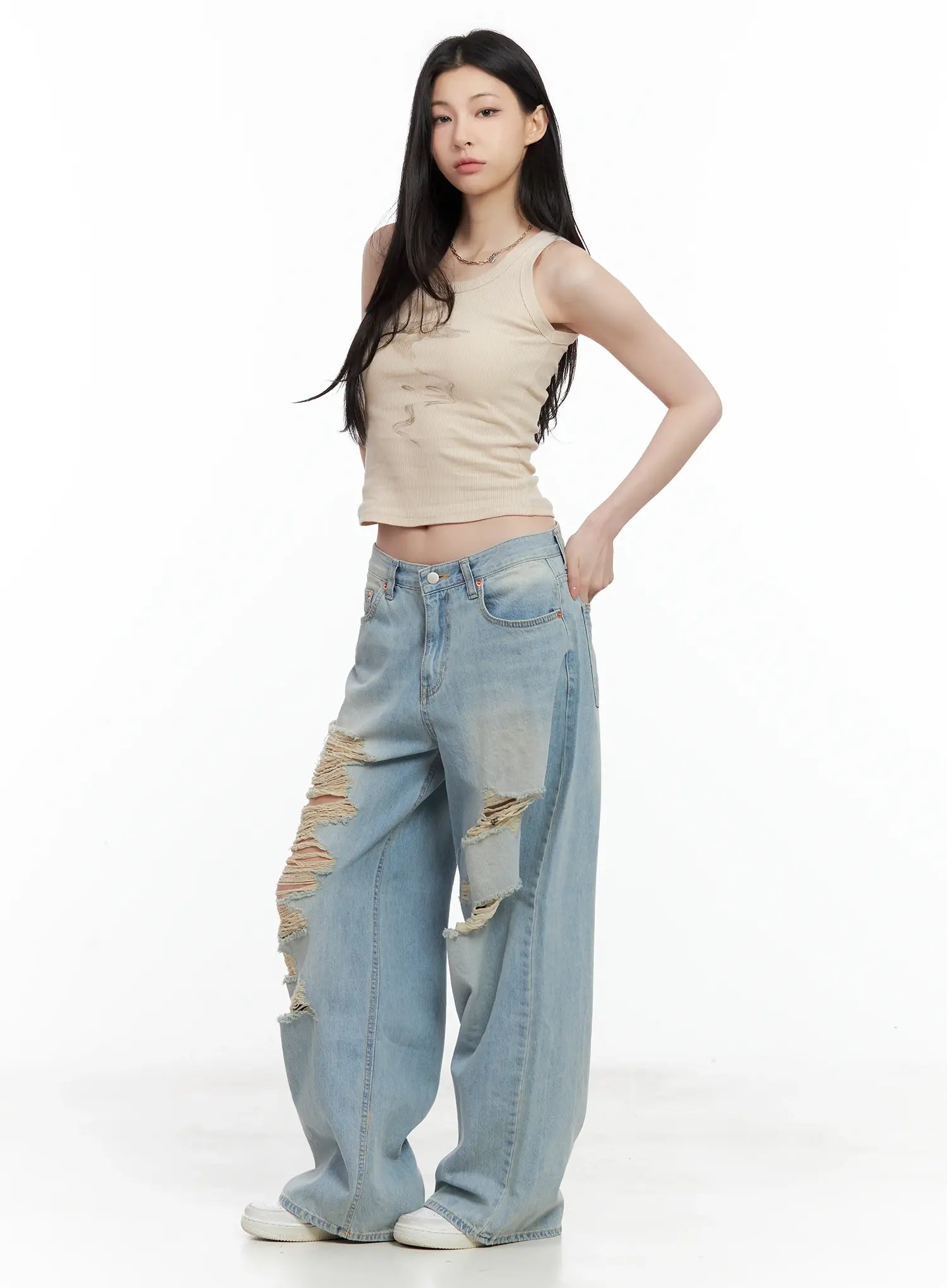 Gyuri Dirty-Wash Distressed Wide Jeans CU530