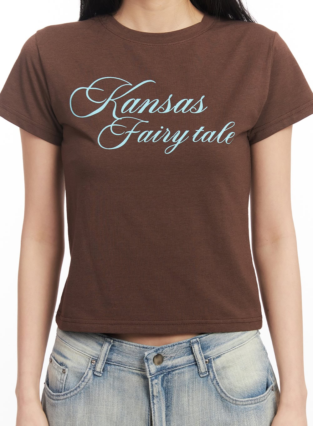 Slim-Fit Cropped Graphic Tee CA514