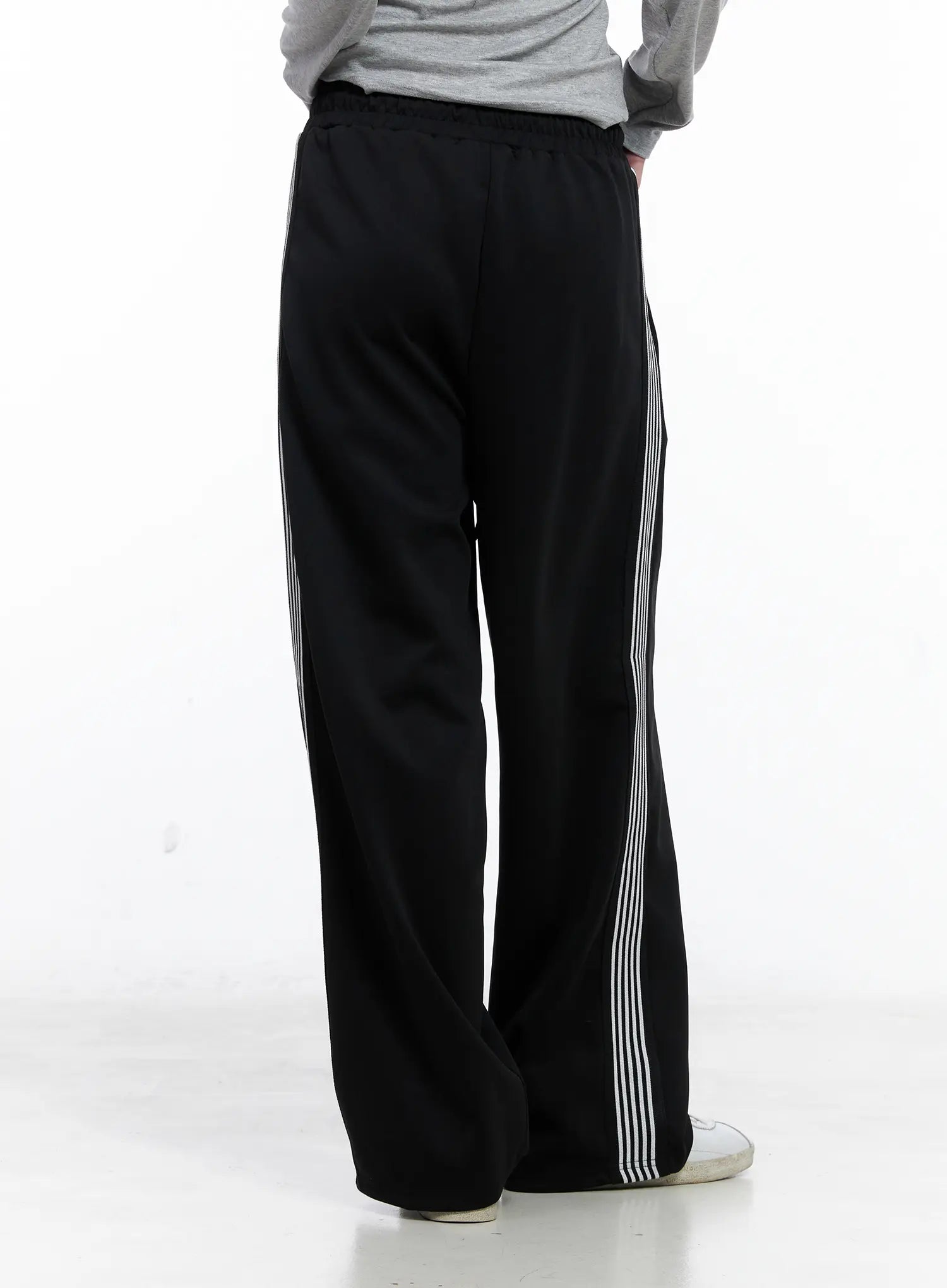 Relaxed-Fit Striped Sweatpants CS529