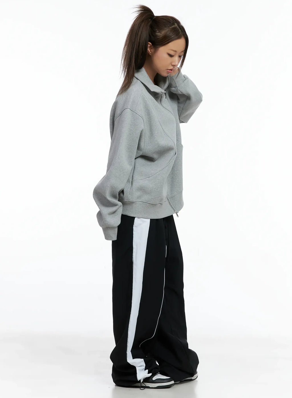 Contrast Stripe Nylon Track pants CS505