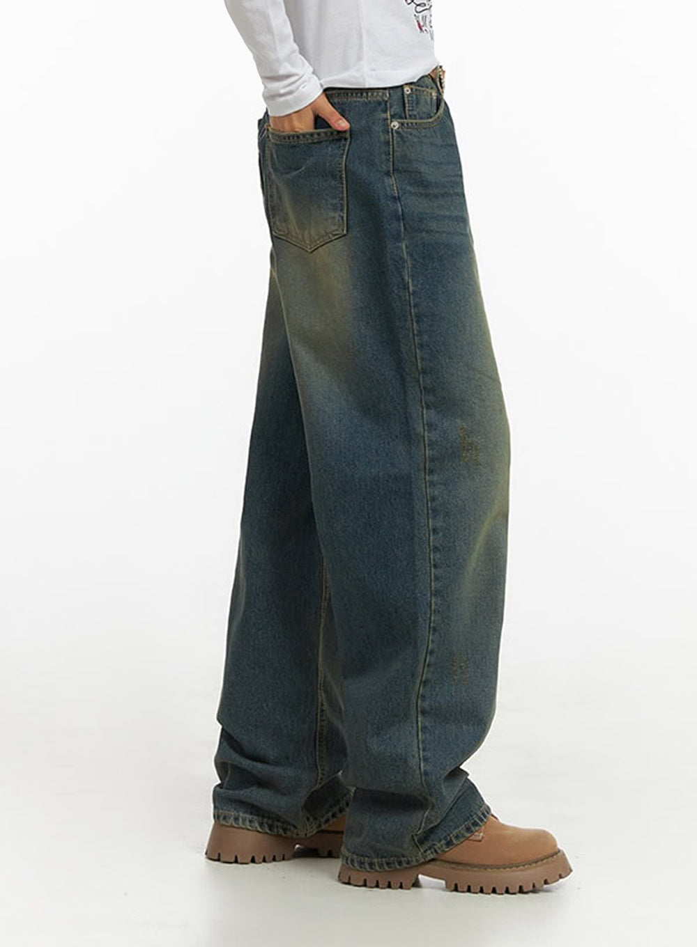 Anya Wide Fit Denim Jeans IO409