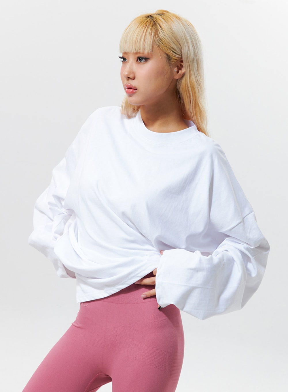 Loose-Fit Basic Long-Sleeve Tee IG320