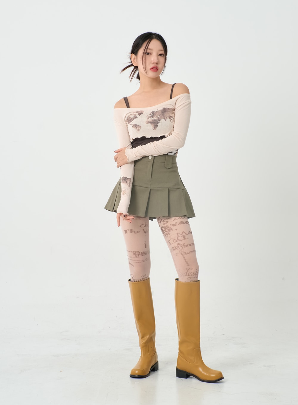 Semi Pleated Mini Skirt IO12