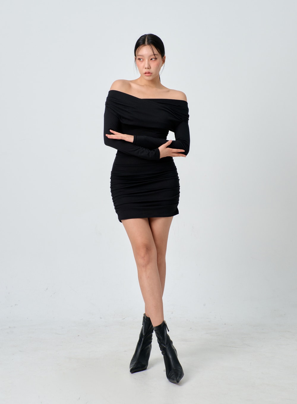 Off-Shoulder Mini Dress IJ331