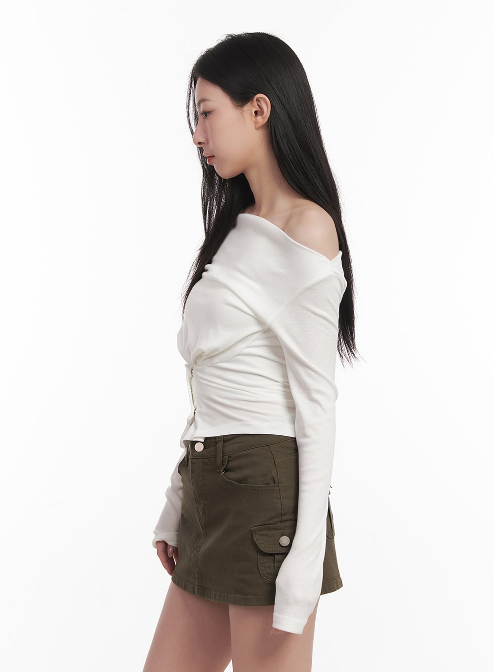 Buttoned Slim-Fit Off-Shoulder Top CM517