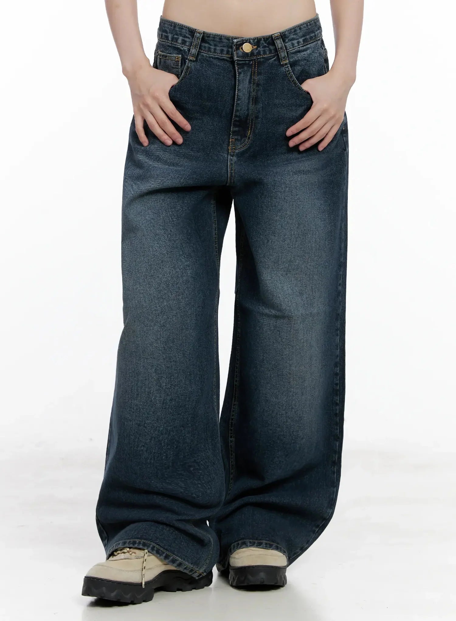 Mashiro Vintage-Wash Wide Jeans IL531