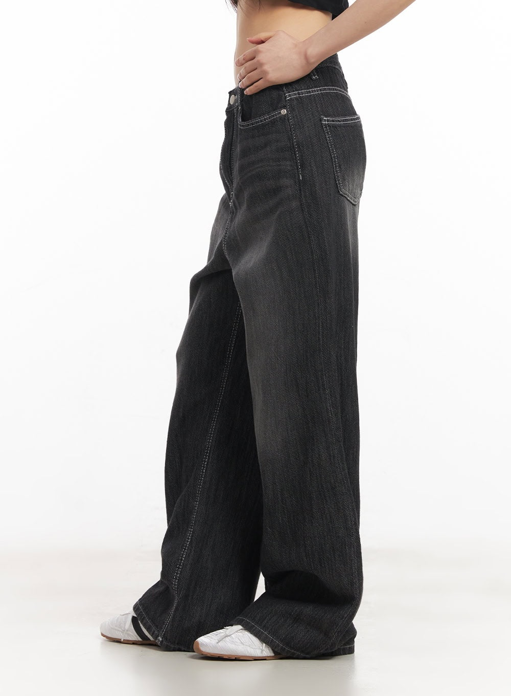 Luna Stitched Washed Wide-Leg Jeans CA523