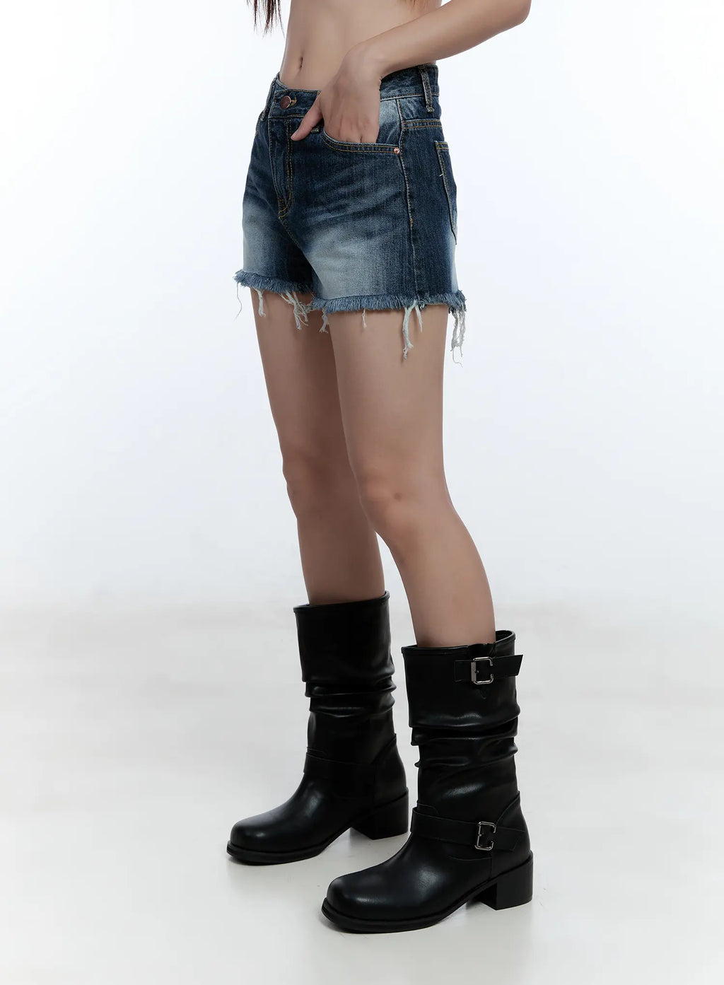 Distressed Denim Shorts CU526