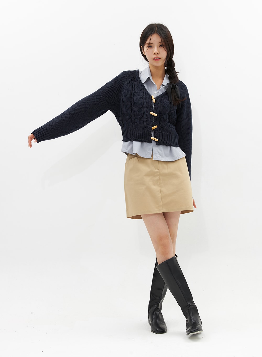 Cable Knit V-Neck Sweater OS313