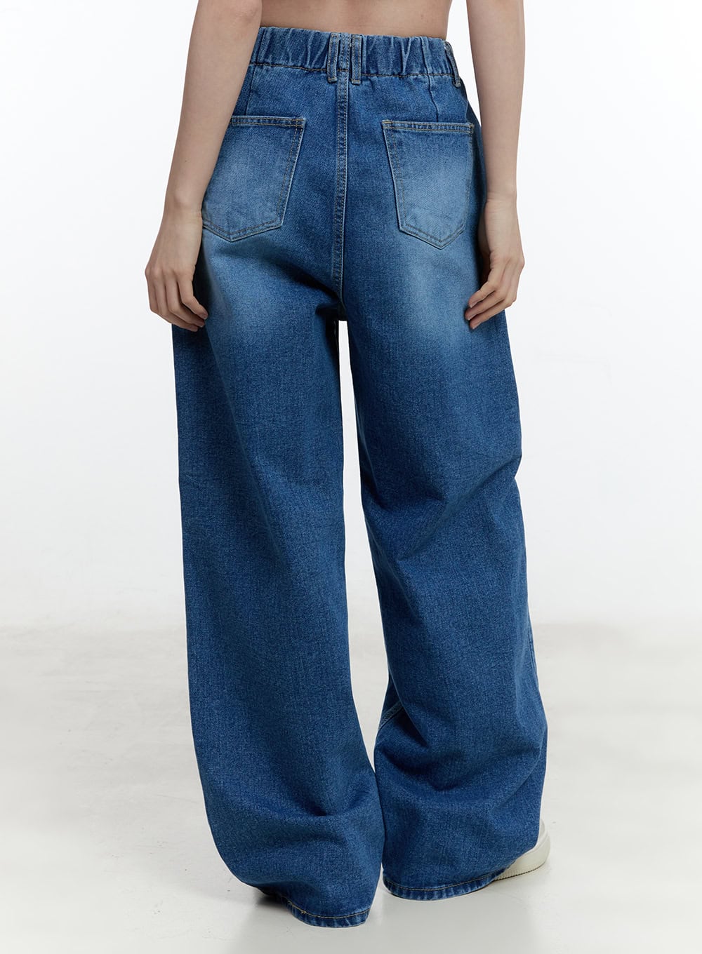 Eugene Adjustable Cinched-Back Wide-Leg Jeans CM521