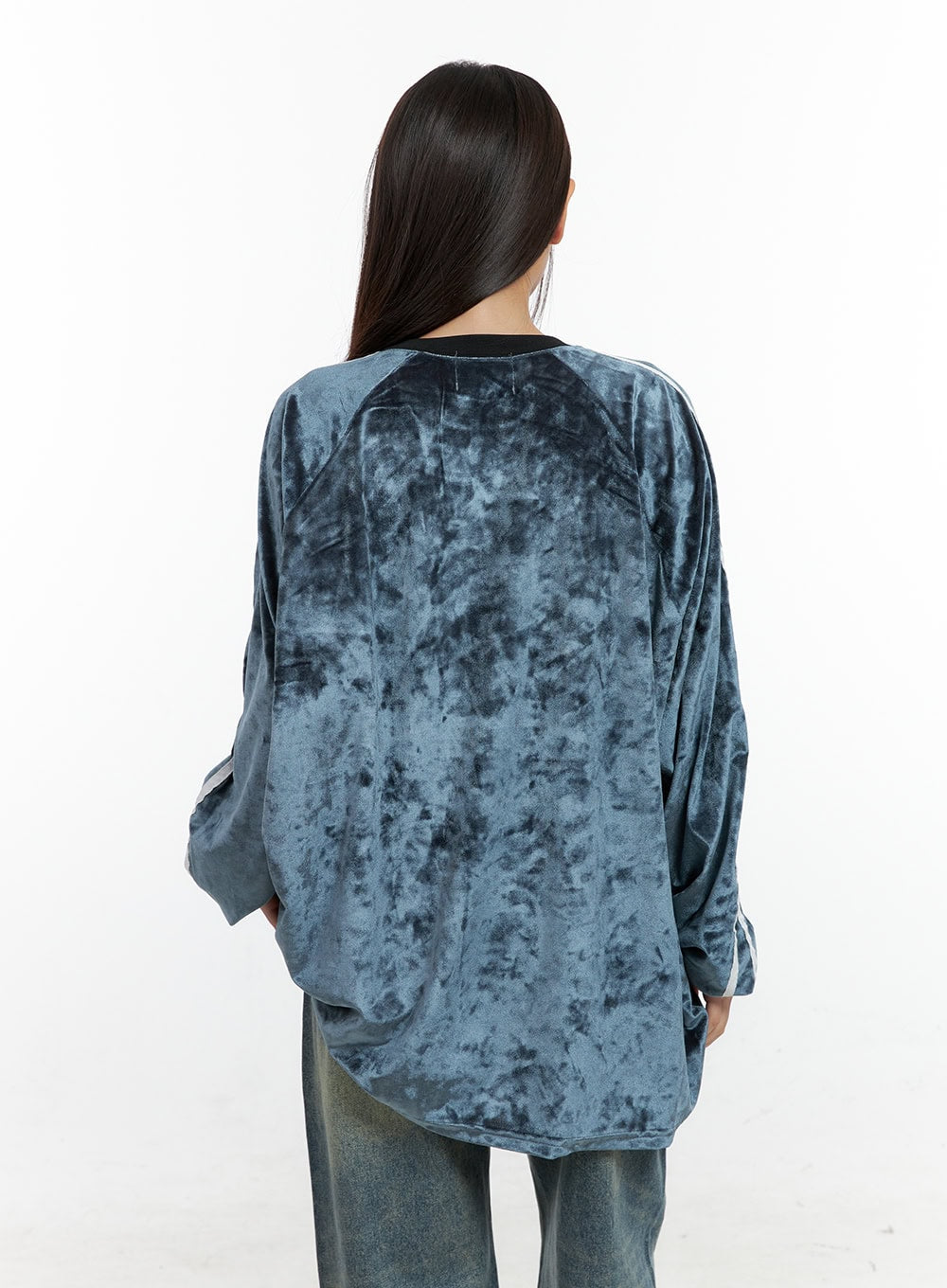 Velvet Bliss Graphic Sweatshirt CN401