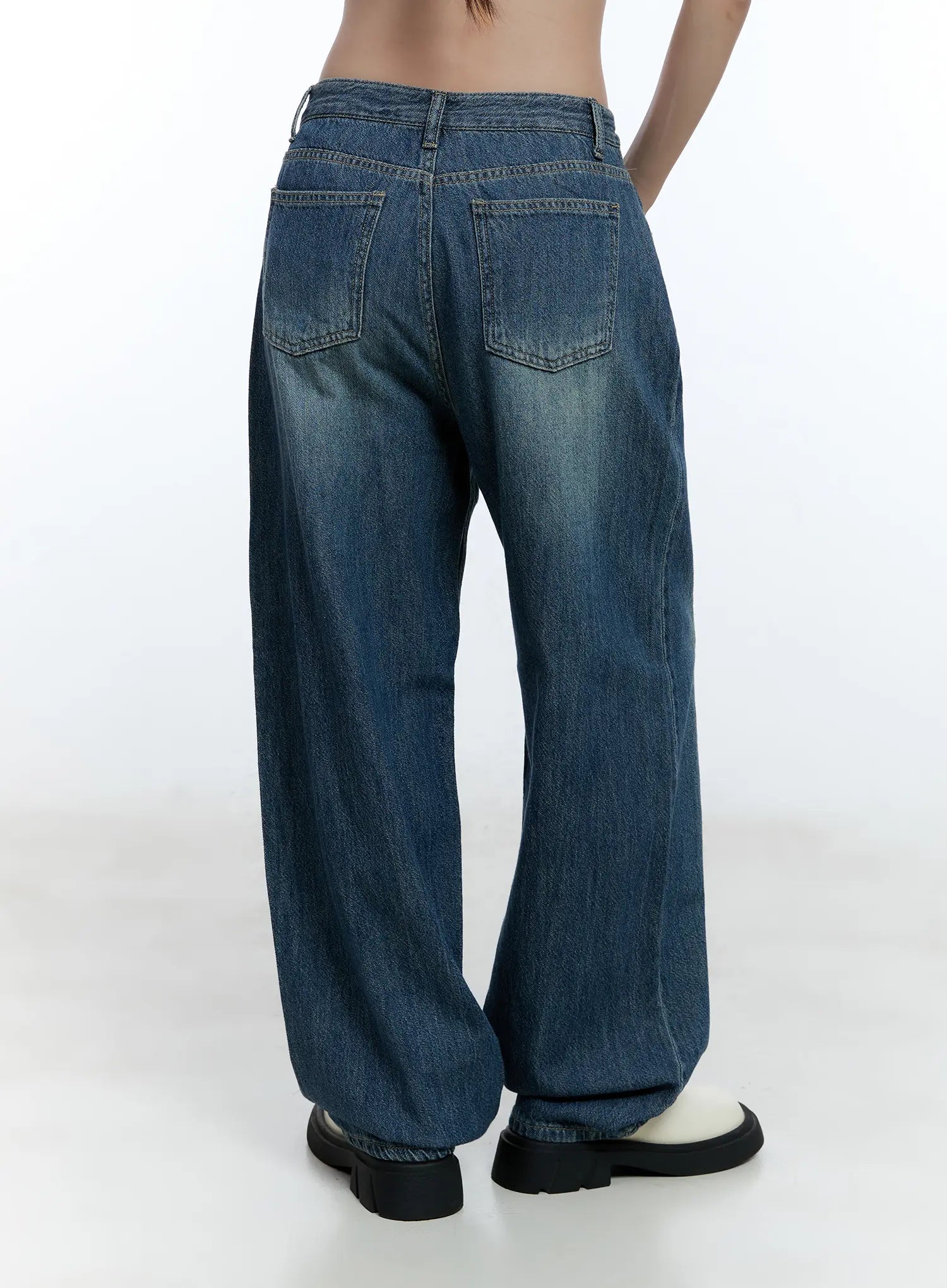 Haru Embroidered Wide-Leg Jeans CU527