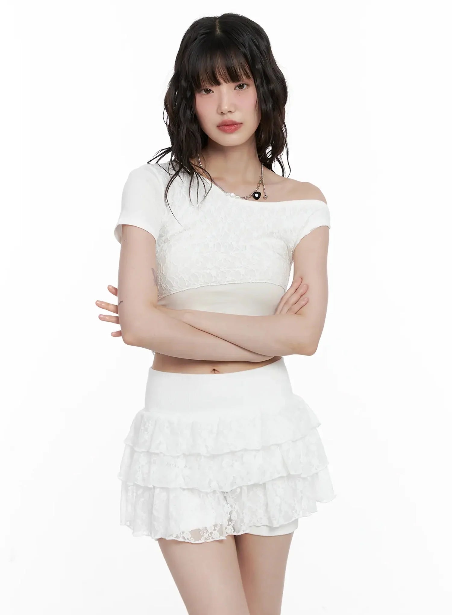 Asymmetric Off-Shoulder Lace-Trim Top IL531