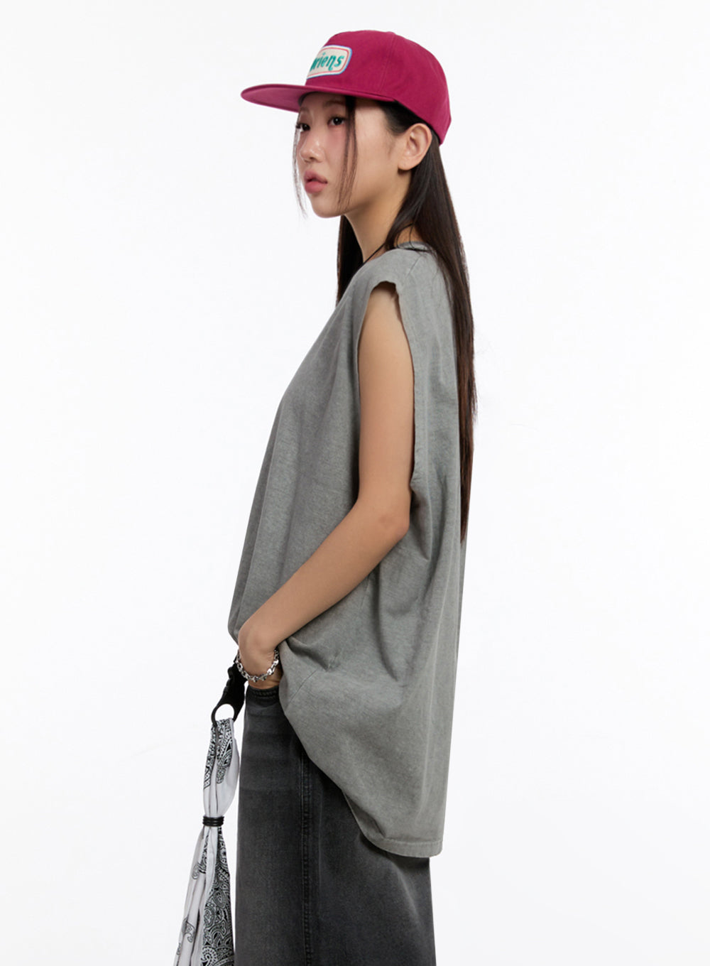 Embroidered Graphic Hat IU509