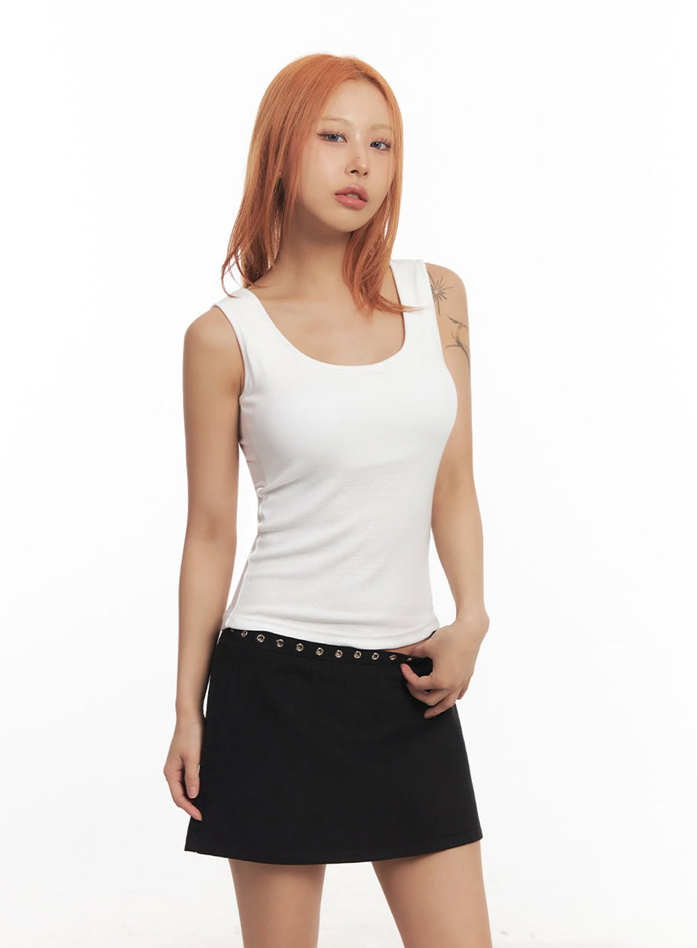 Essential U-Neck Tank Top IA517