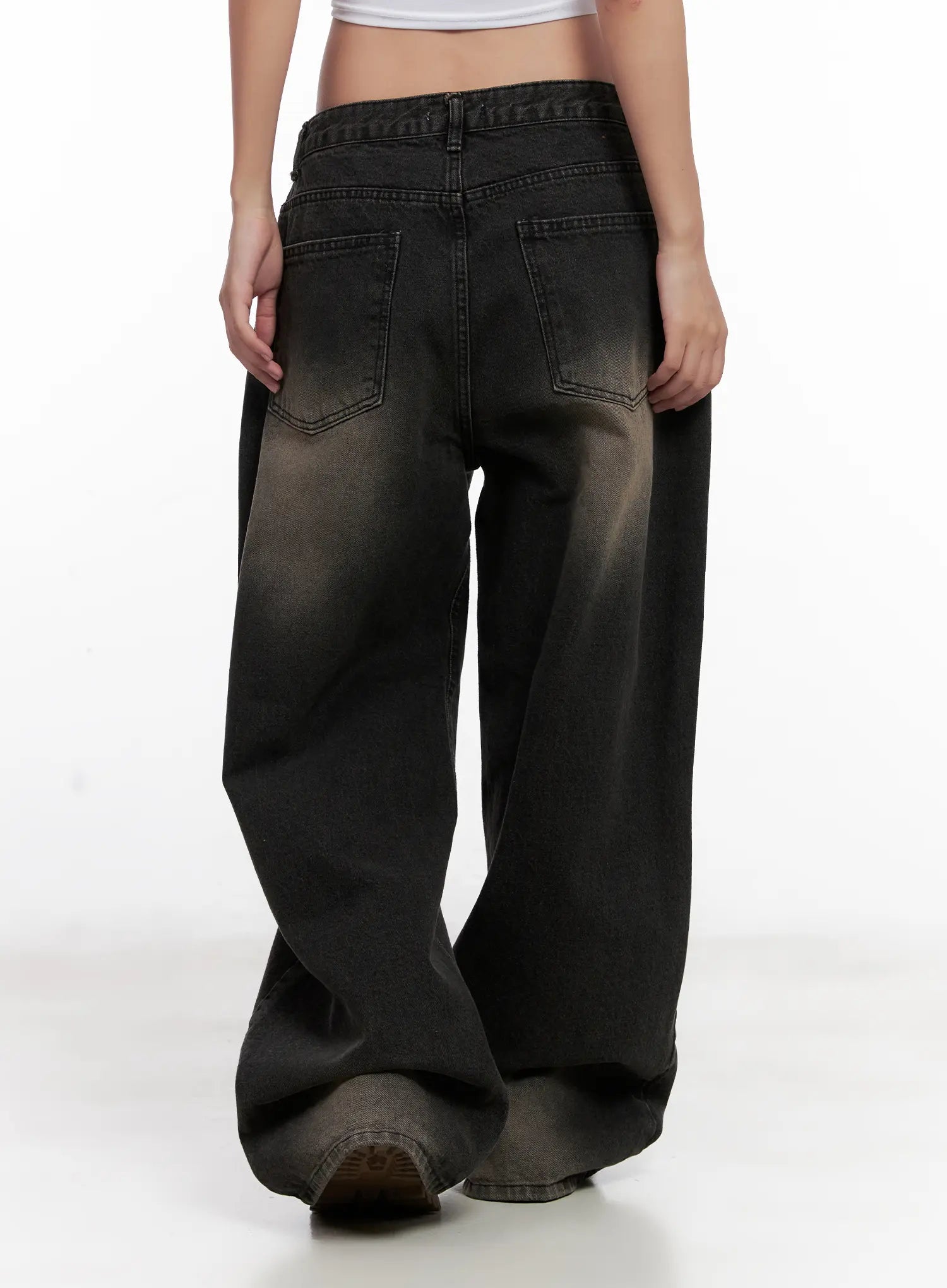 Ari Washed Wide-Leg Denim Jeans CL521