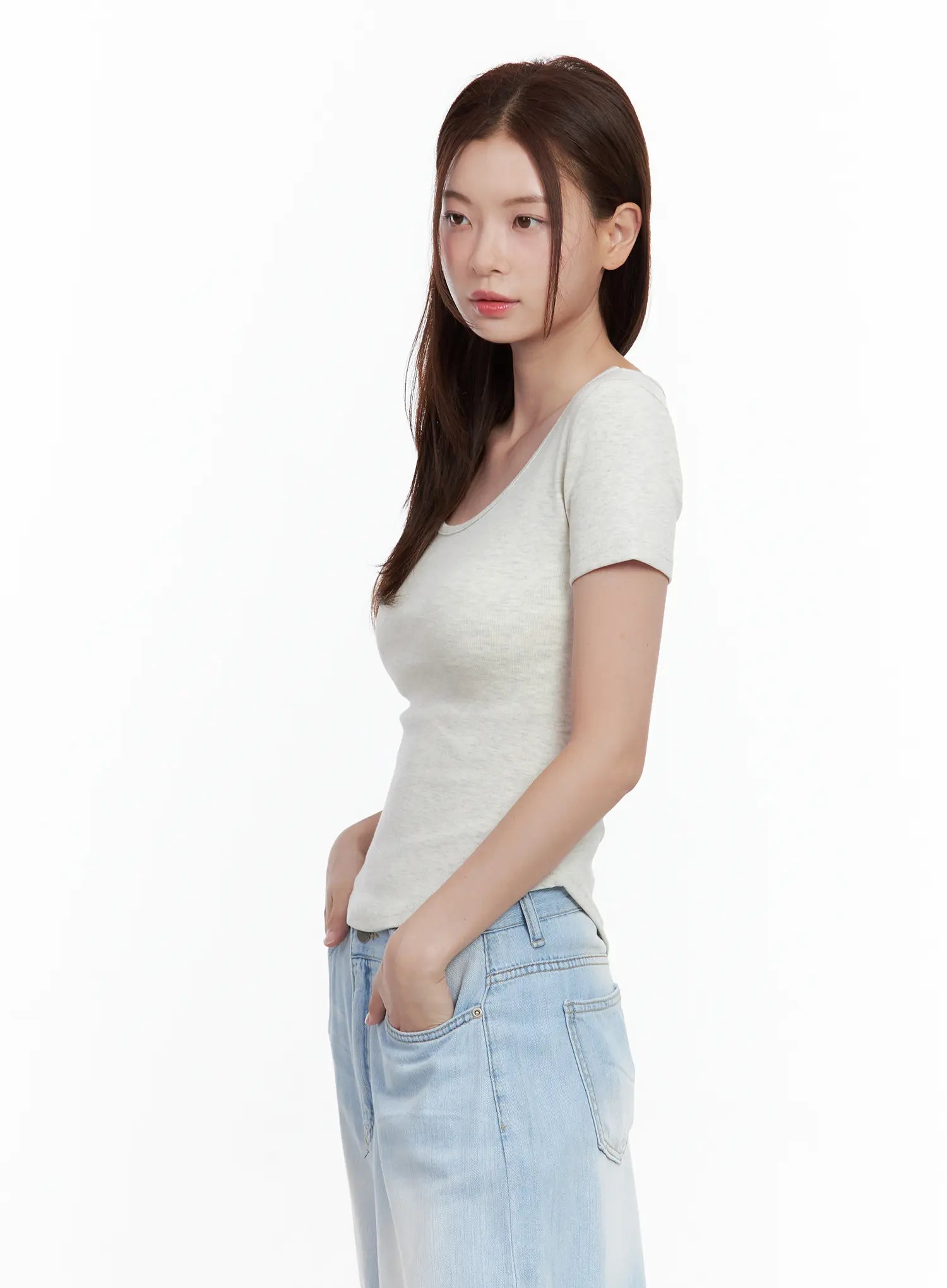 Everyday Basic Round-Neck Top CL502