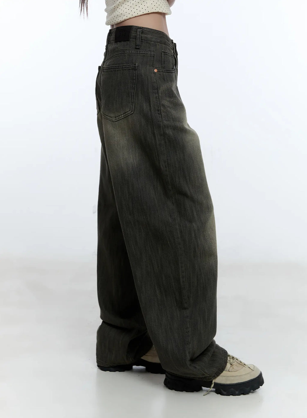 Chaeeun Washed Wide-Leg Jeans CU527