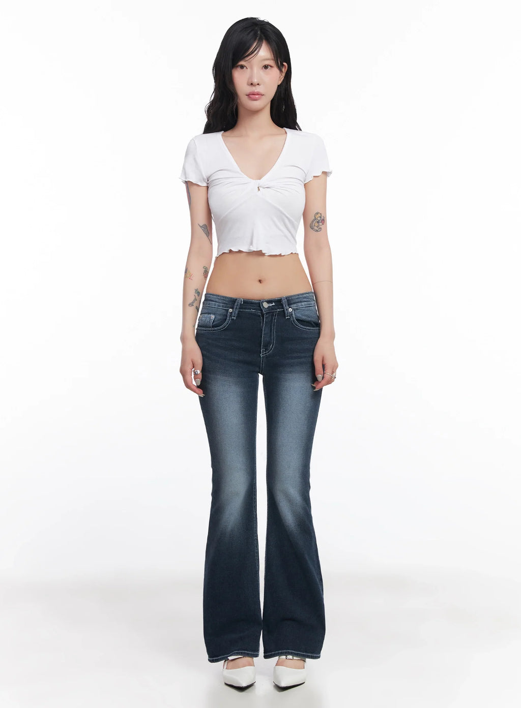 Xinyu Low-Rise Flared Denim Pants  IC503
