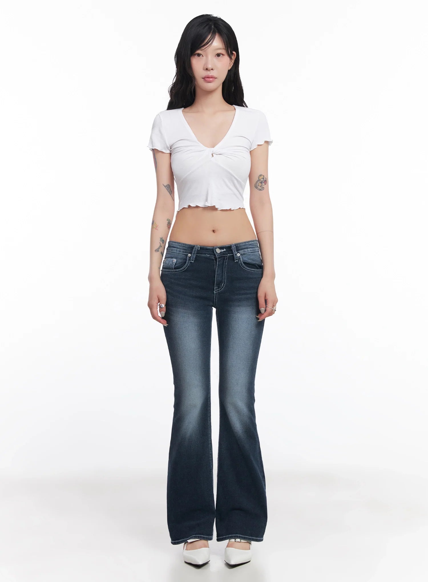 Xinyu Low-Rise Flared Denim Pants  IC503